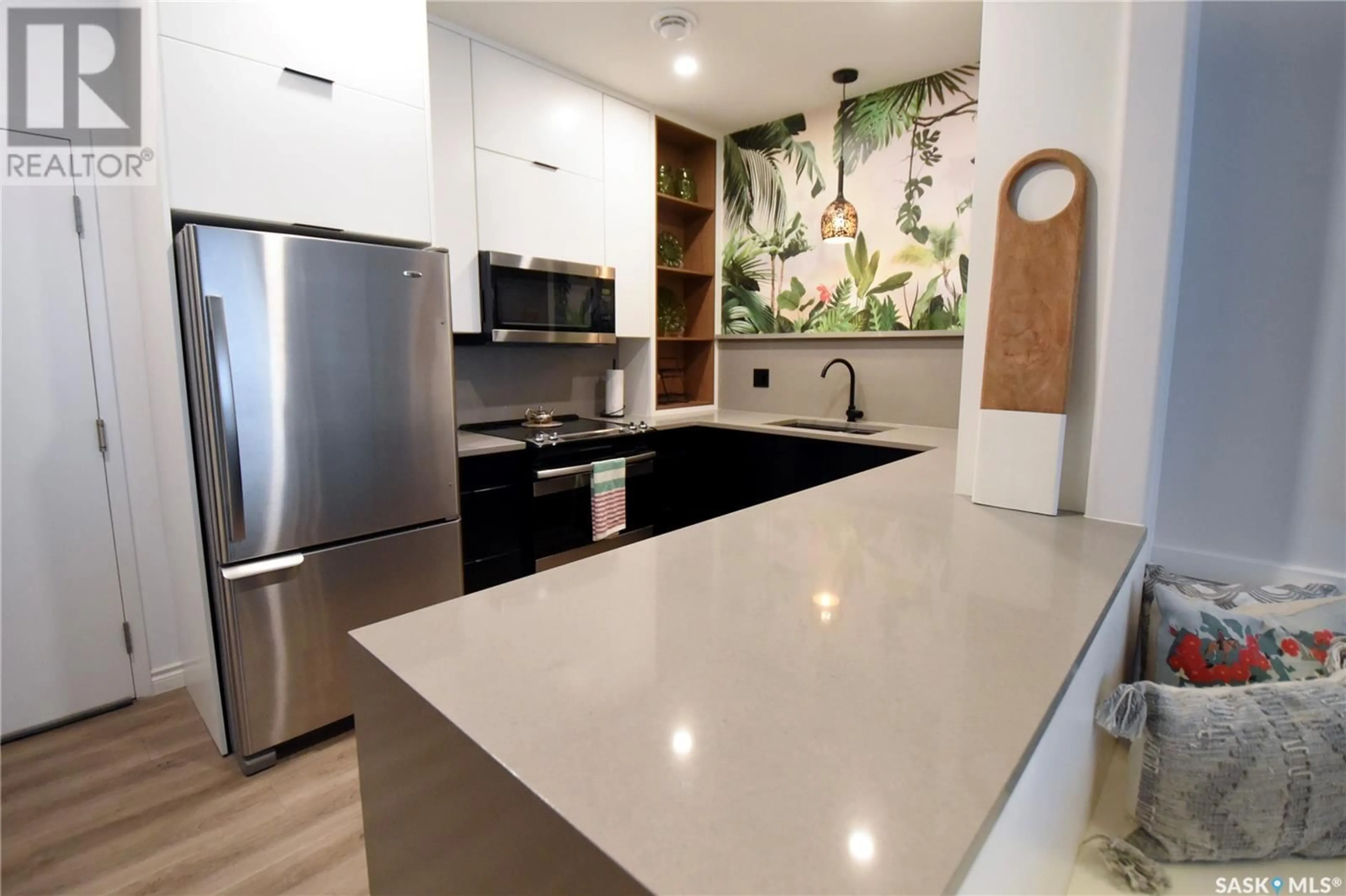 Open concept kitchen, ceramic/tile floor for 1867 - 1105 HAMILTON STREET, Regina Saskatchewan S4P2C2