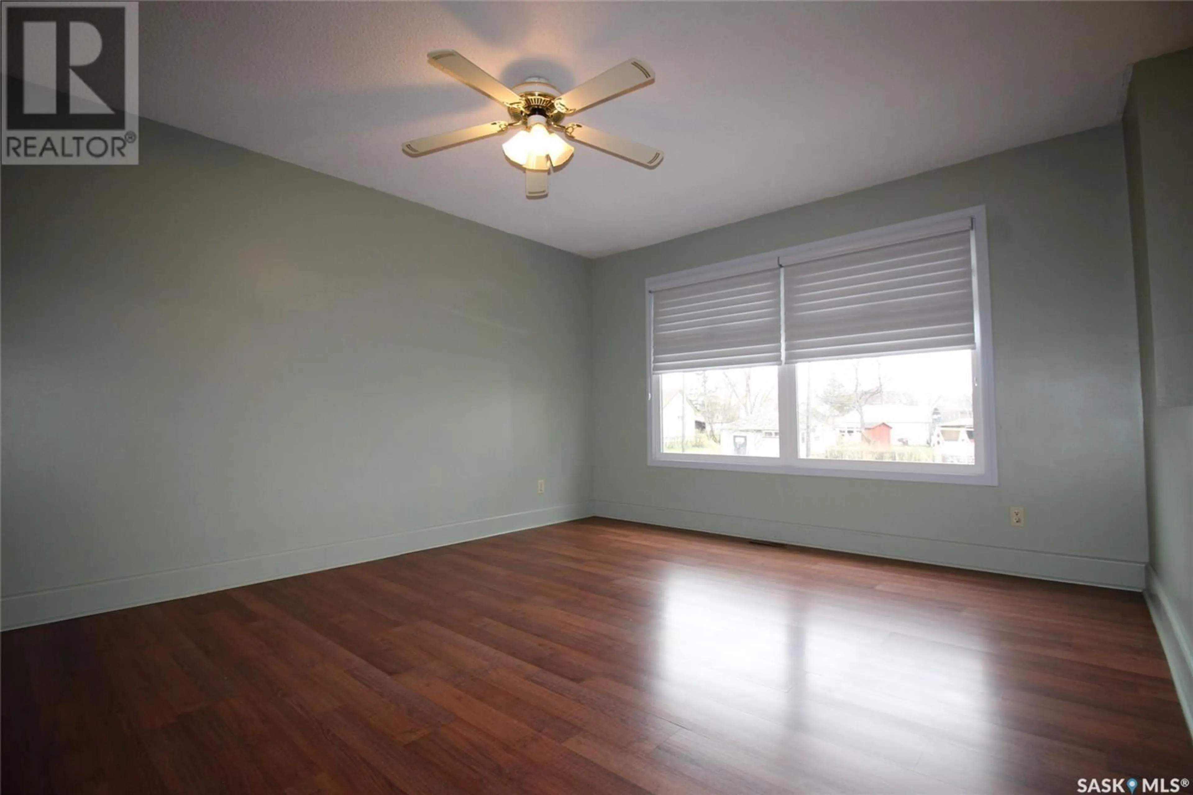 A pic of a room for 128 1ST STREET, Frontier Saskatchewan S0N0W0