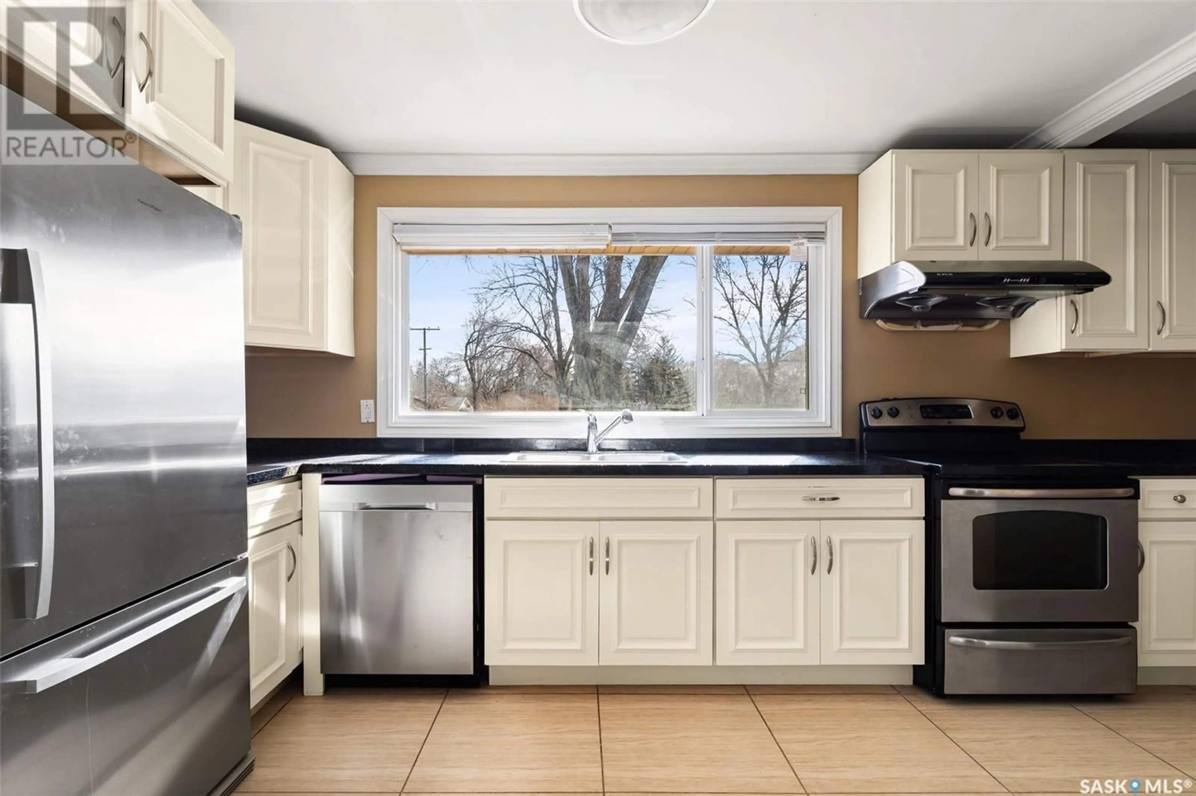 Standard kitchen, ceramic/tile floor for 8 DERBY STREET, Regina Saskatchewan S4R4E8
