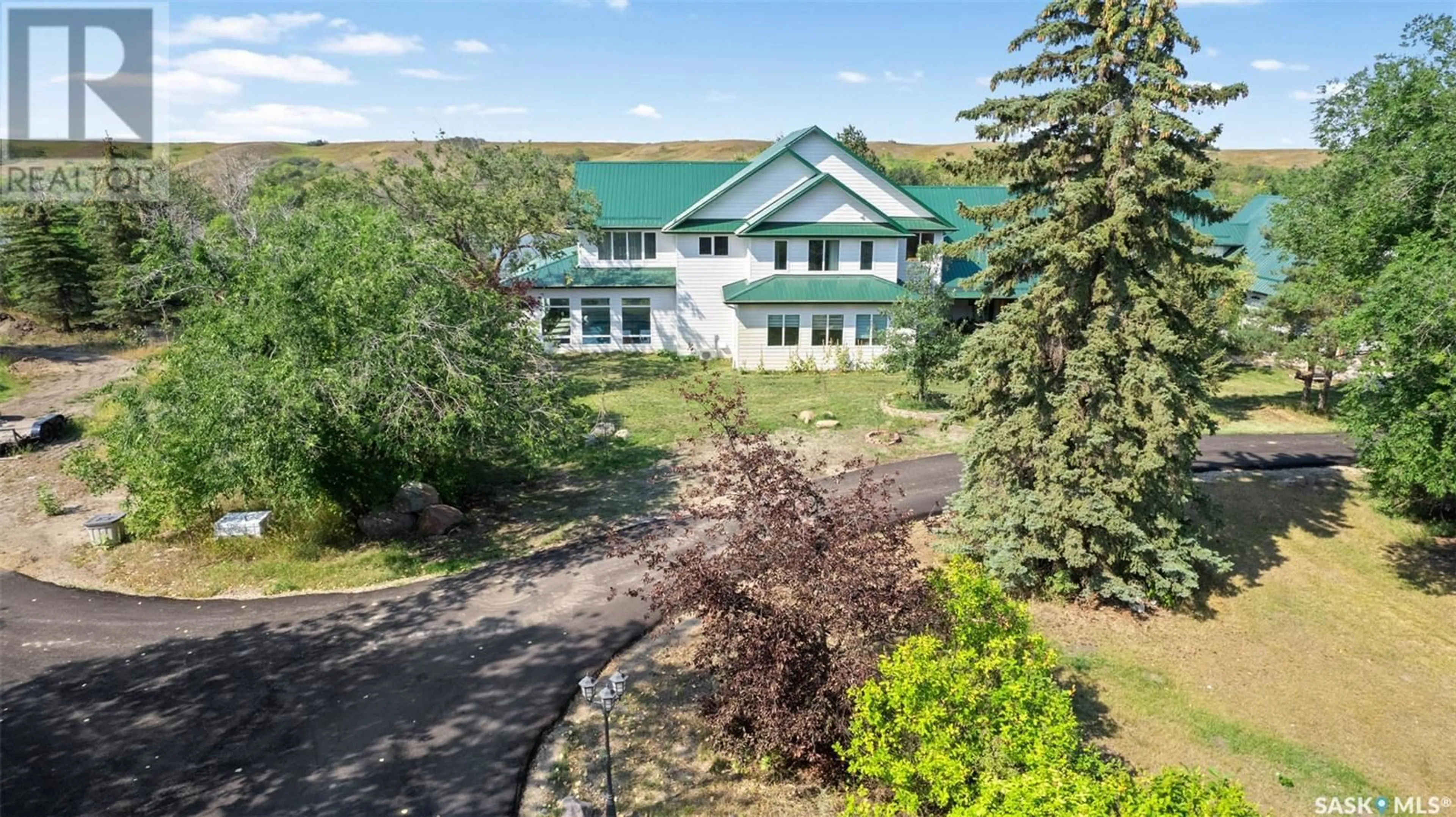A pic from outside/outdoor area/front of a property/back of a property/a pic from drone, unknown for CAO RESIDENCE, Corman Park Rm No. 344 Saskatchewan S7K3J9