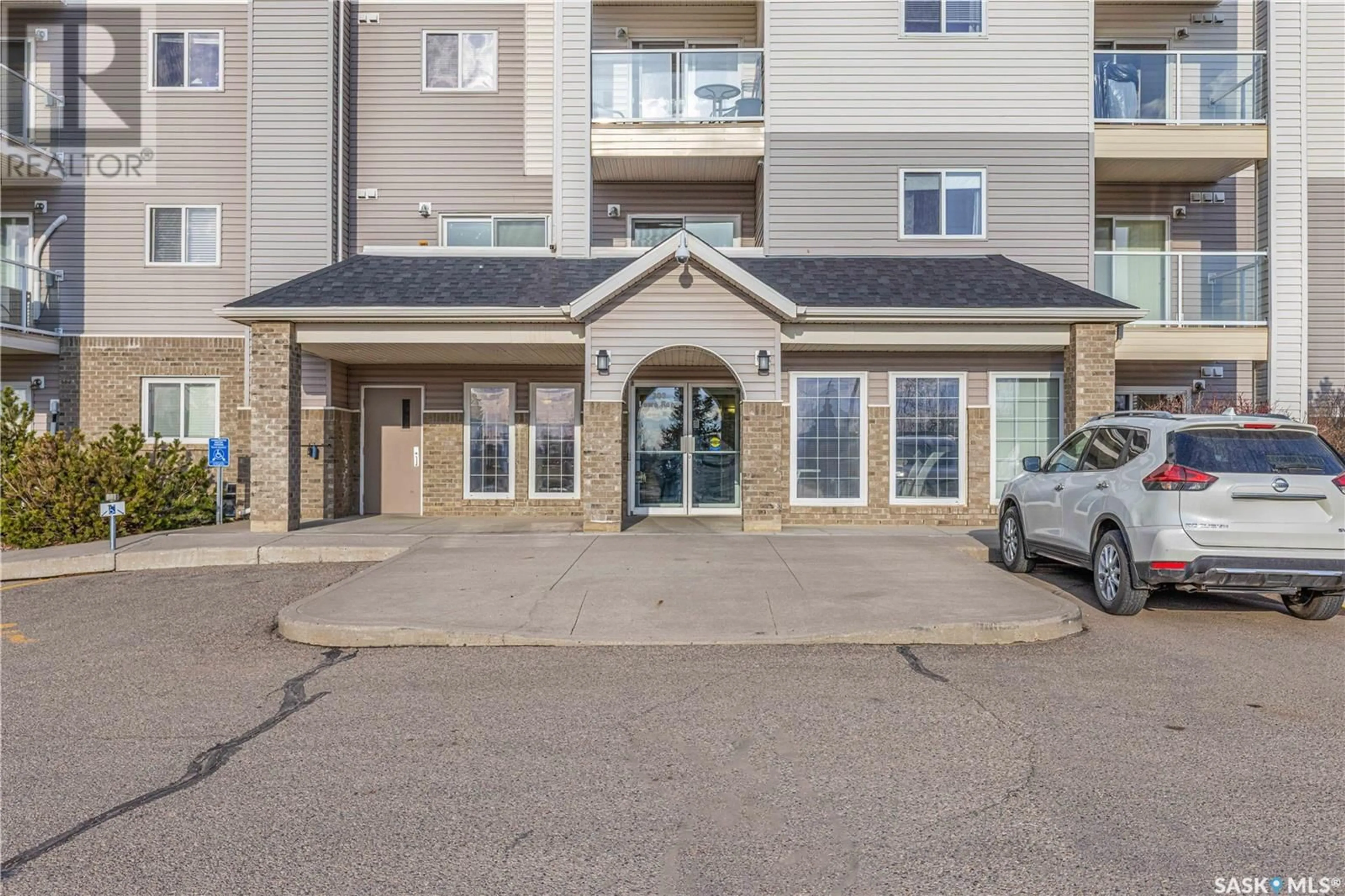 Unknown for 303 - 304 LOWE ROAD, Saskatoon Saskatchewan S7S1P2
