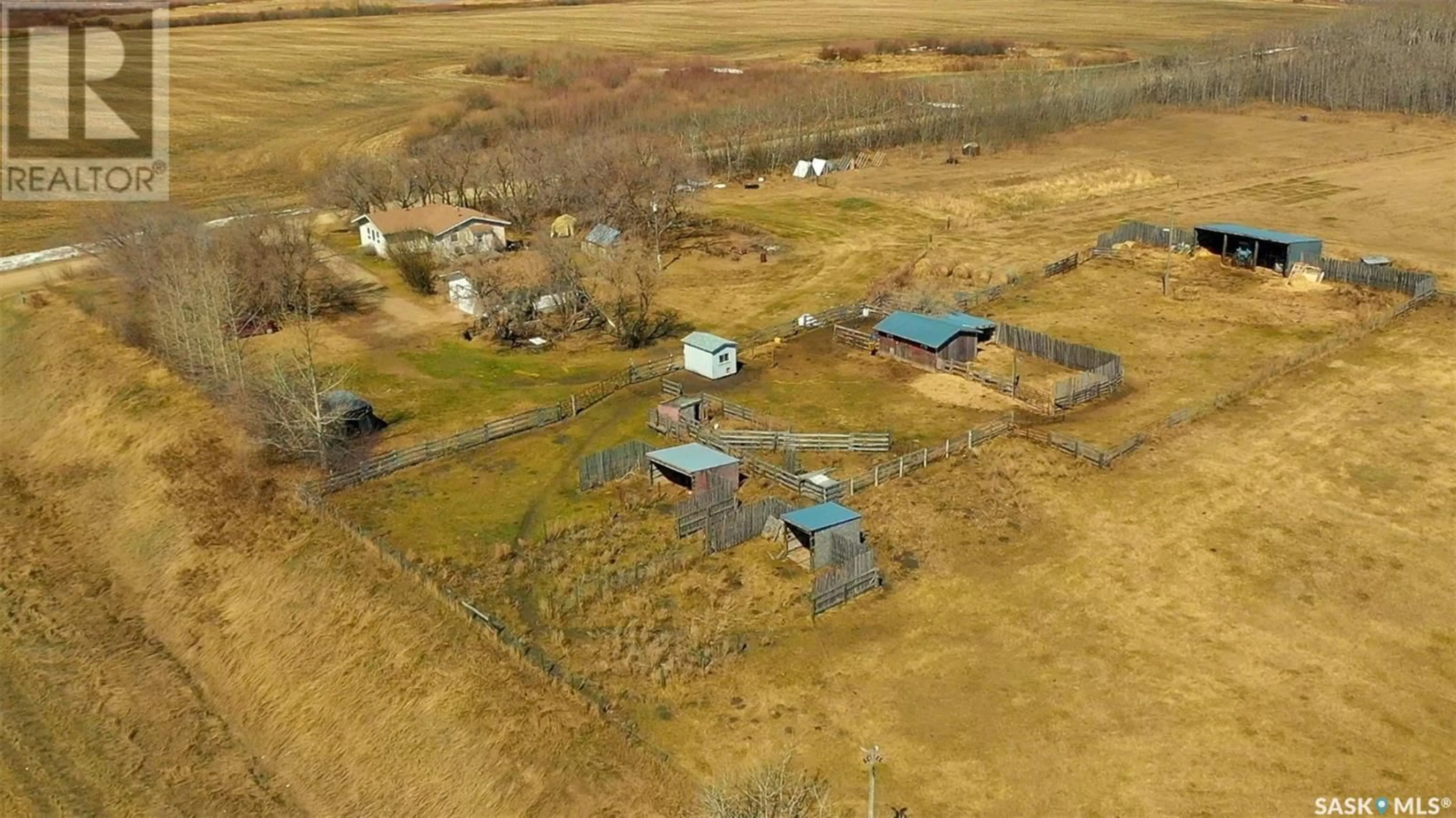 A pic from outside/outdoor area/front of a property/back of a property/a pic from drone, unknown for MILLAN ACREAGE, Canora Saskatchewan S0A0L0