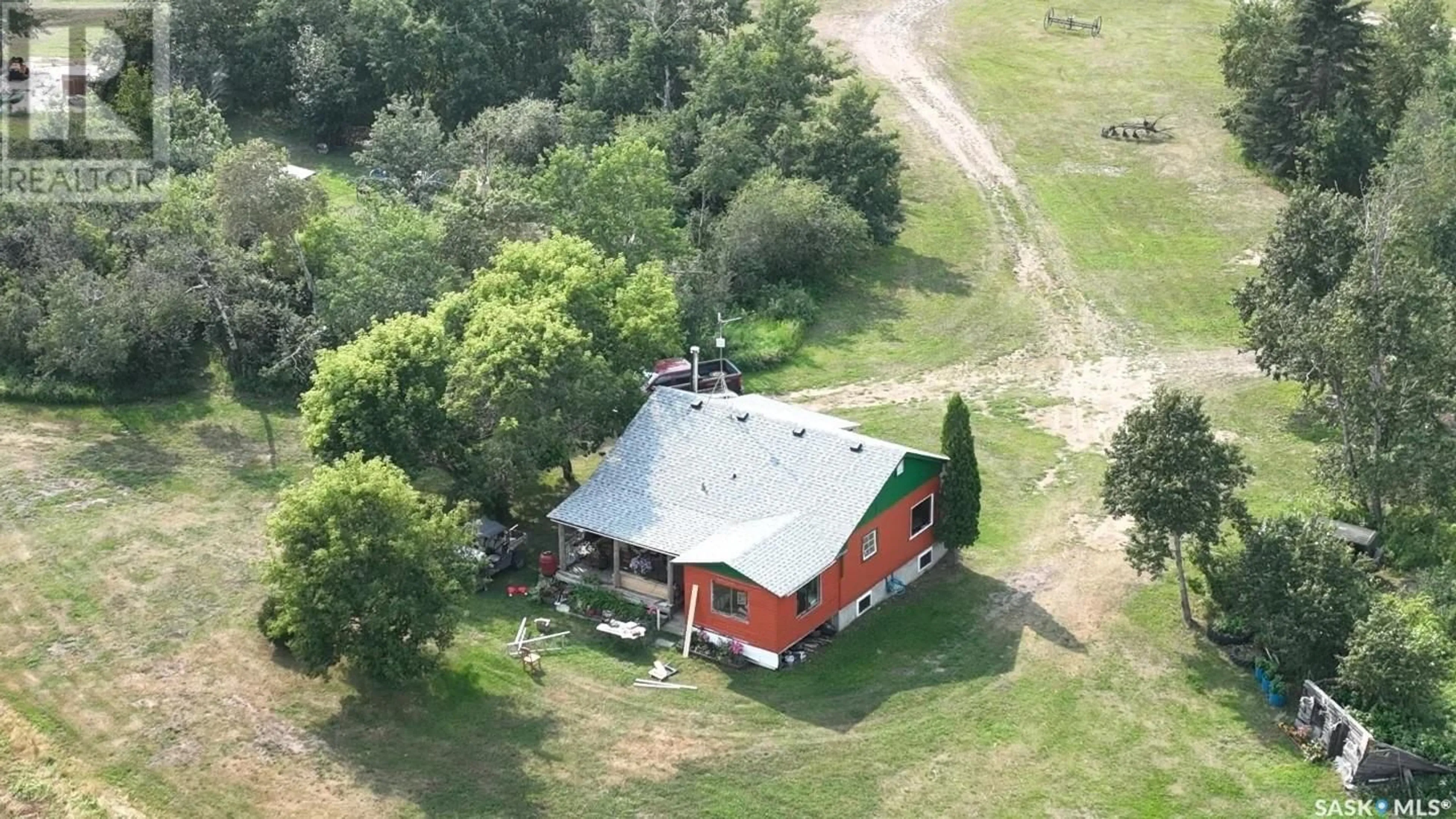 A pic from outside/outdoor area/front of a property/back of a property/a pic from drone, building for 370 RIVER ROAD WAY, Prince Albert Rm No. 461 Saskatchewan S6V5S7