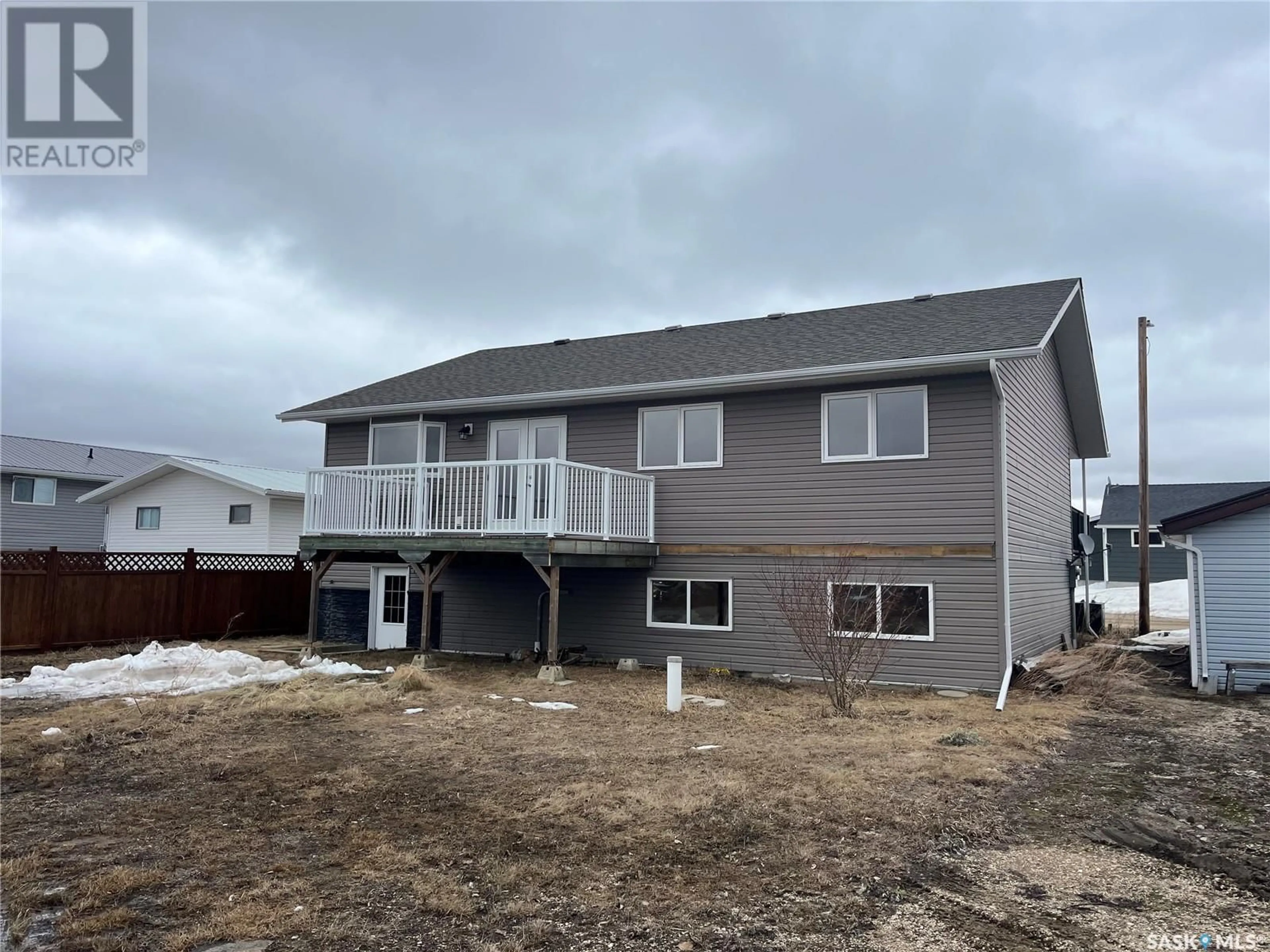 Home with vinyl exterior material, unknown for 227 LAKESHORE DRIVE, Leslie Beach Saskatchewan S0A1A0