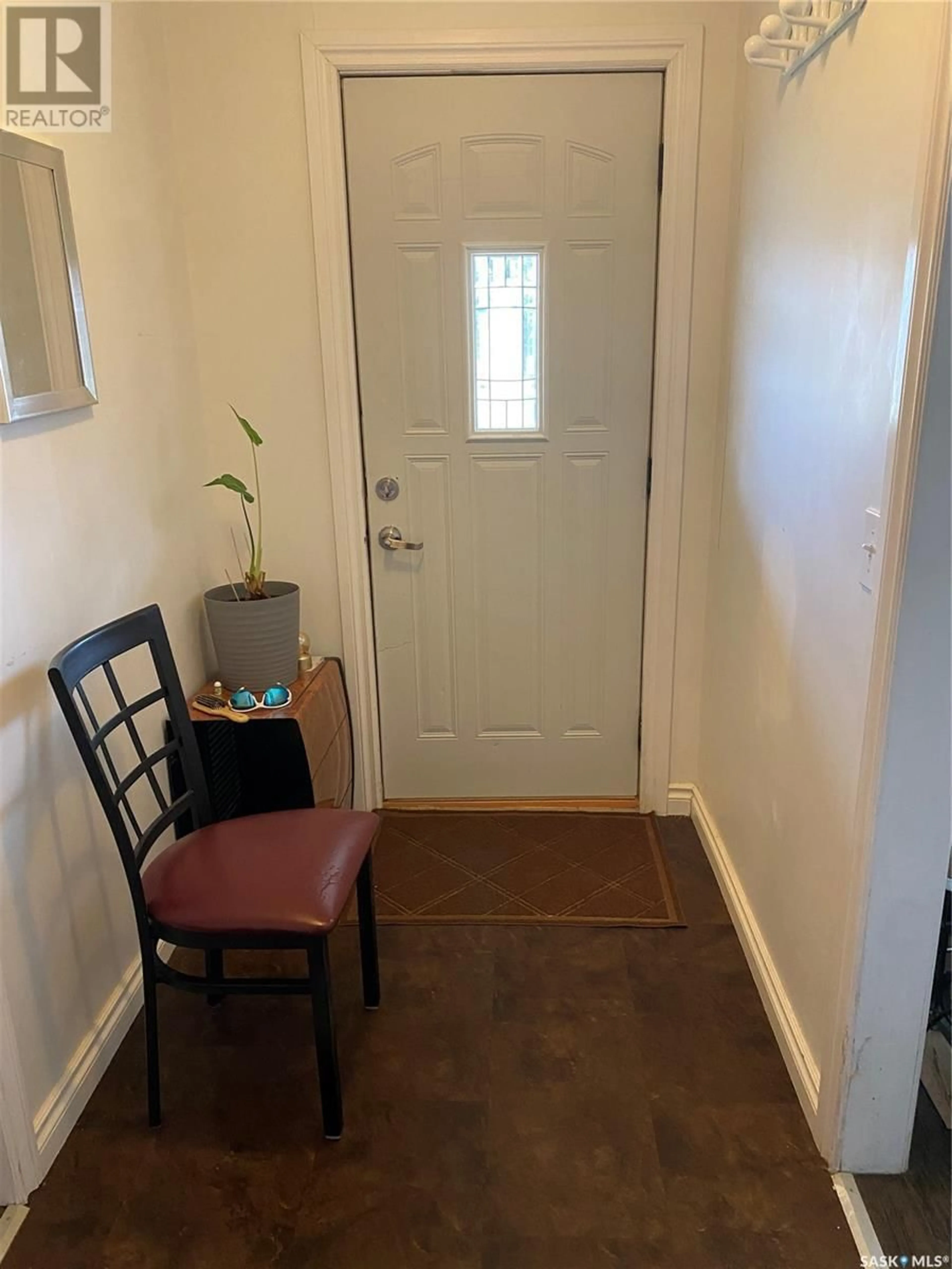 Indoor entryway for 214 MAIN STREET, Midale Saskatchewan S0C1S0