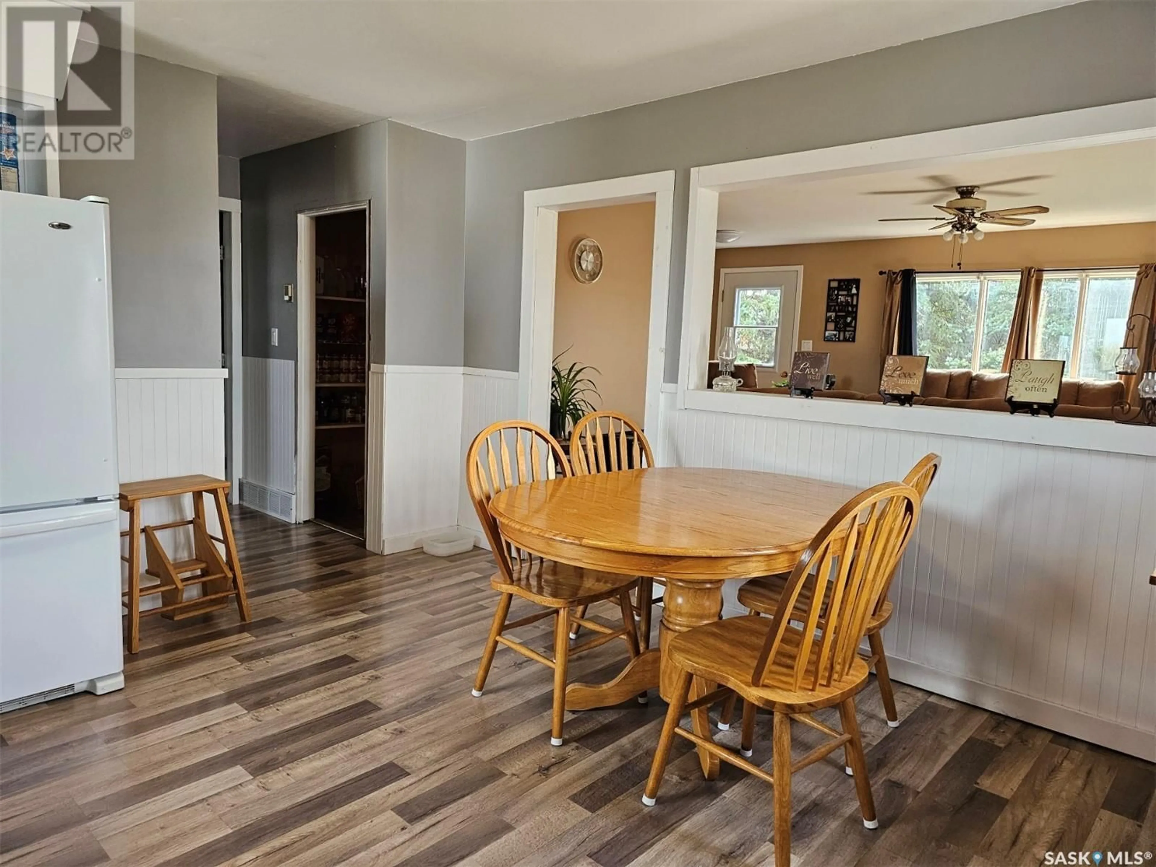 Dining room, wood/laminate floor for 132 CENTENNIAL STREET, Swift Current Rm No. 137 Saskatchewan S0N2Y0