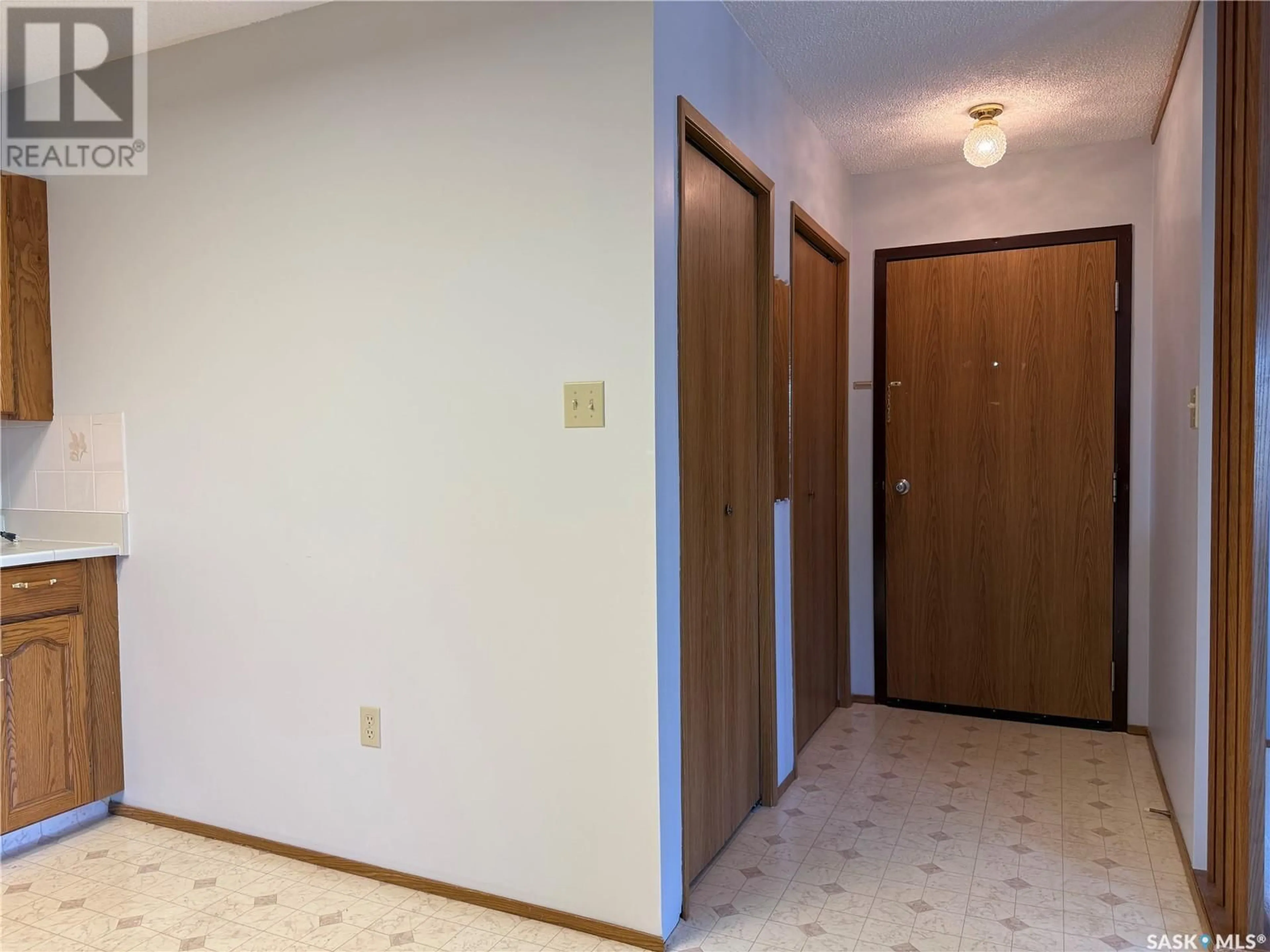 Unknown for 303 806 10TH STREET, Humboldt Saskatchewan S0K2A0