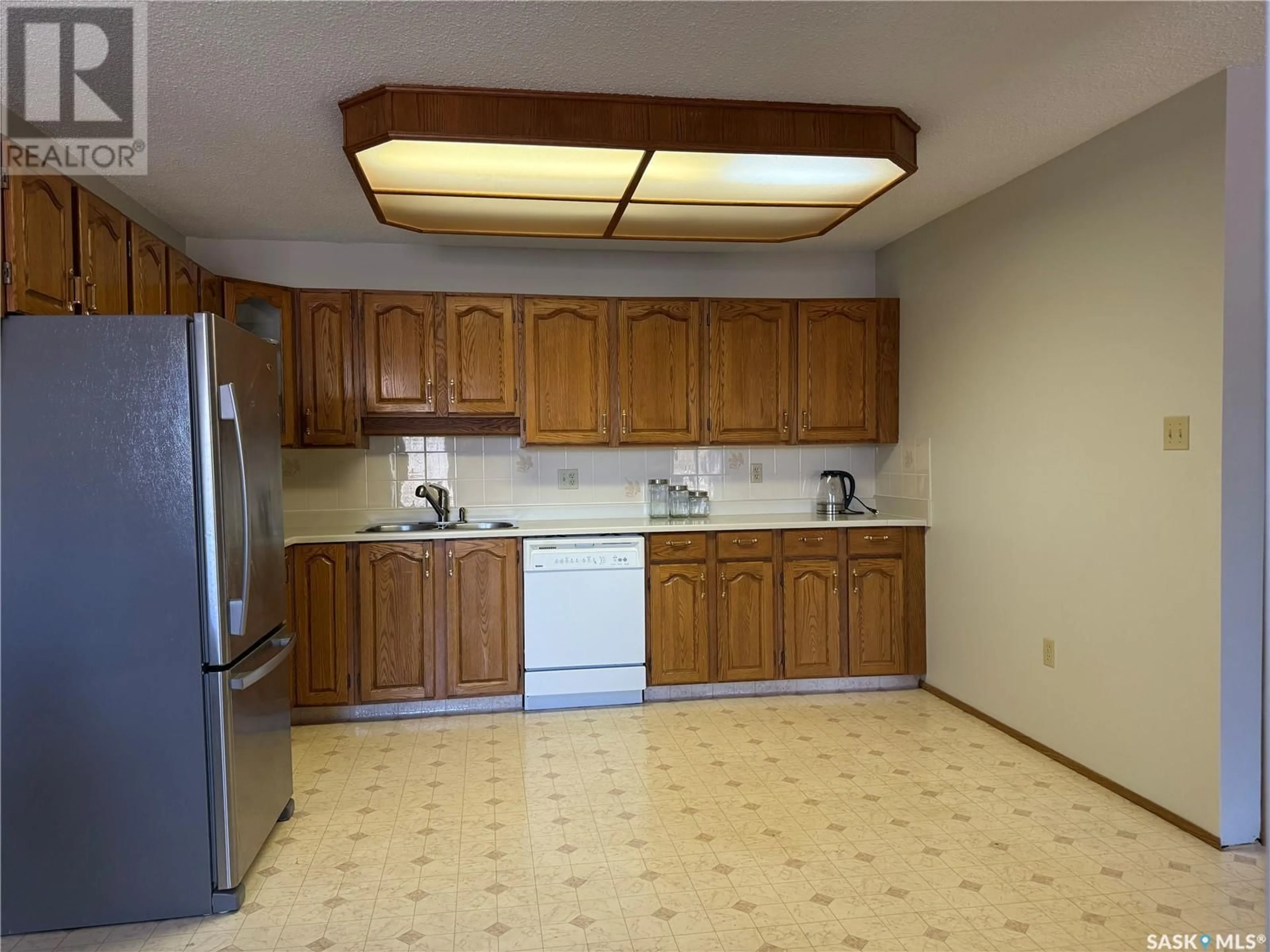 Standard kitchen, ceramic/tile floor for 303 806 10TH STREET, Humboldt Saskatchewan S0K2A0