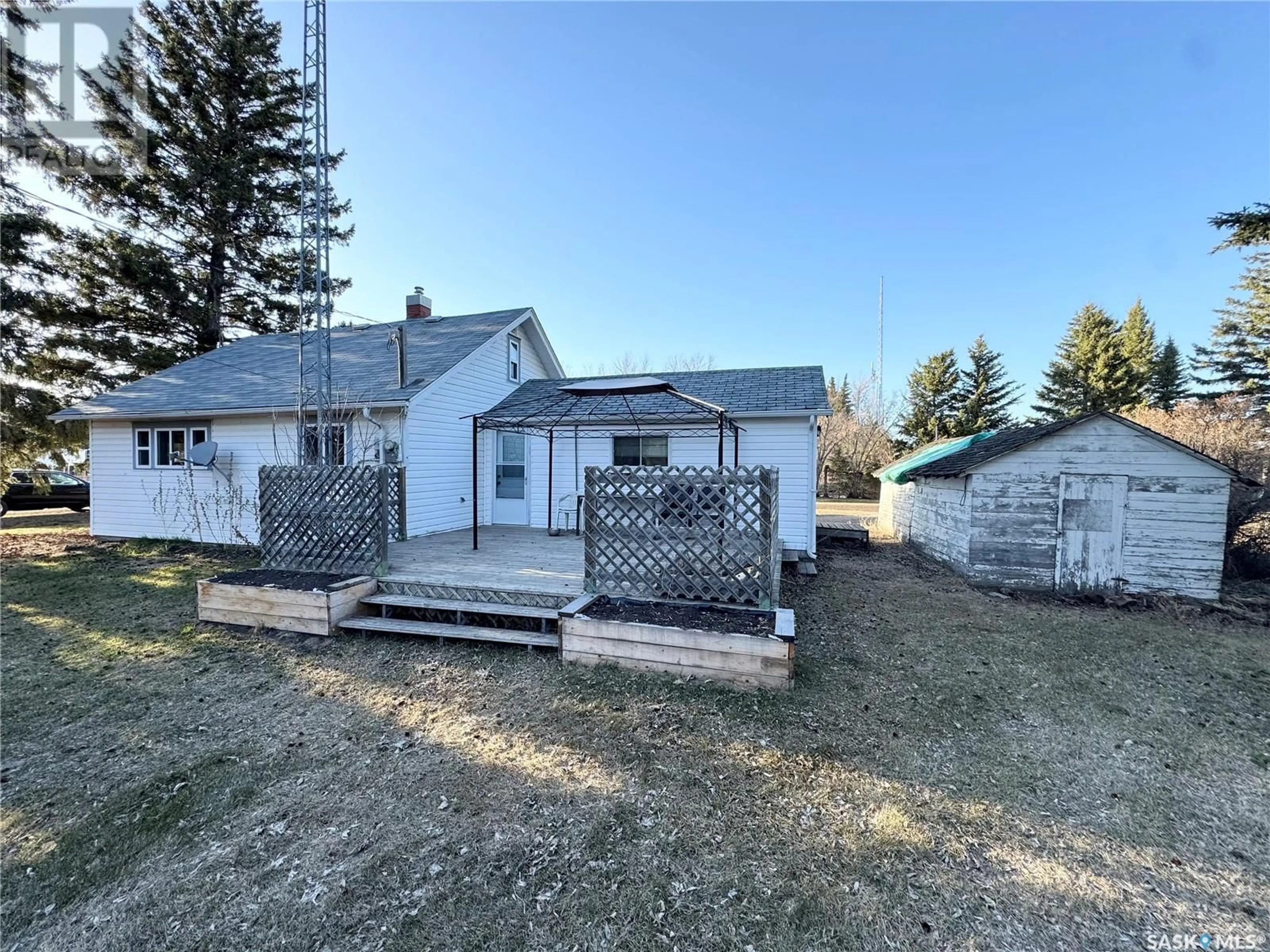 A pic from outside/outdoor area/front of a property/back of a property/a pic from drone, unknown for 219 2ND AVENUE, Spalding Saskatchewan S0K4C0