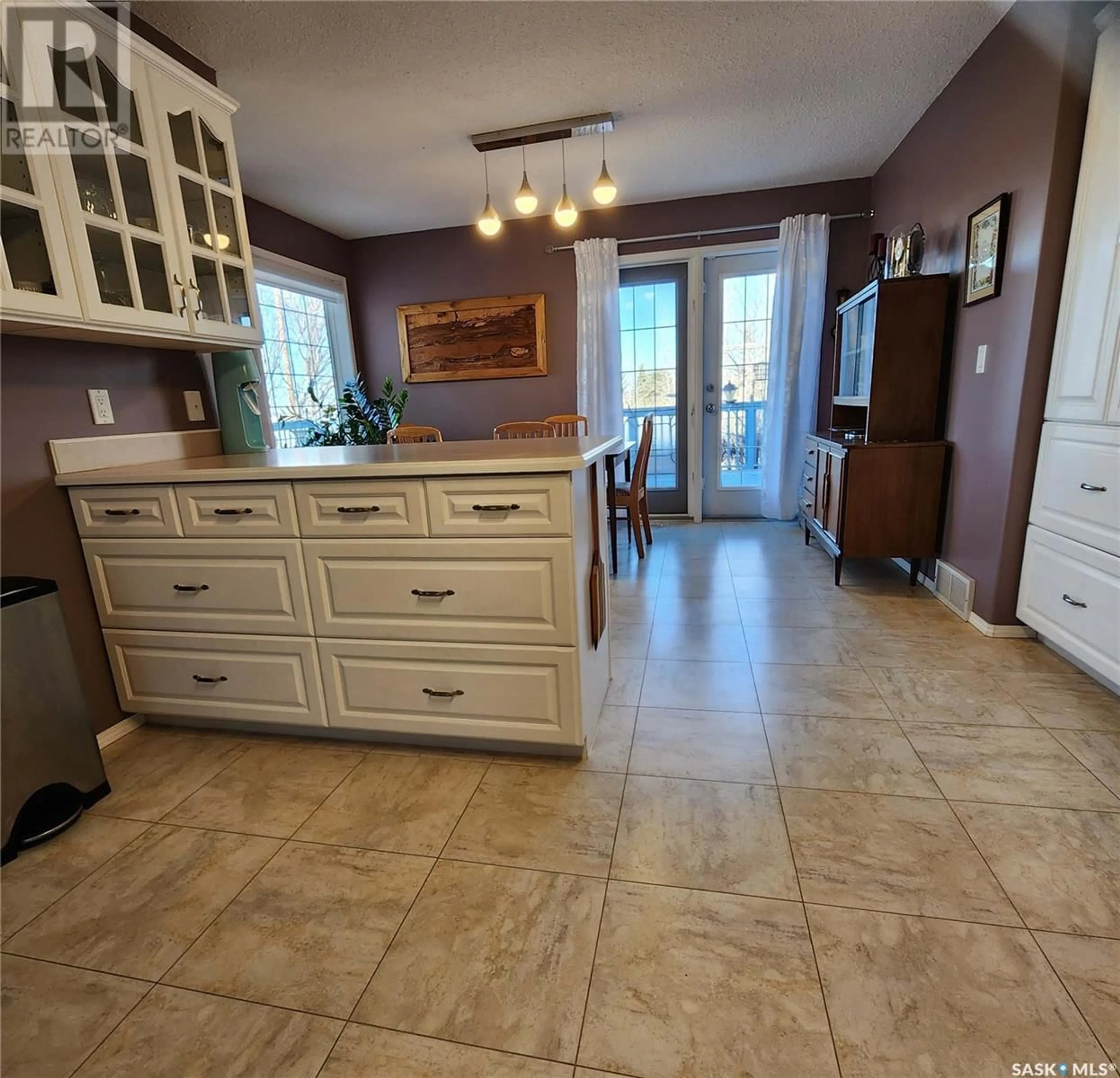 Open concept kitchen, ceramic/tile floor for 113 WIND RIVER ESTATES, Clavet Saskatchewan S0K0Y0