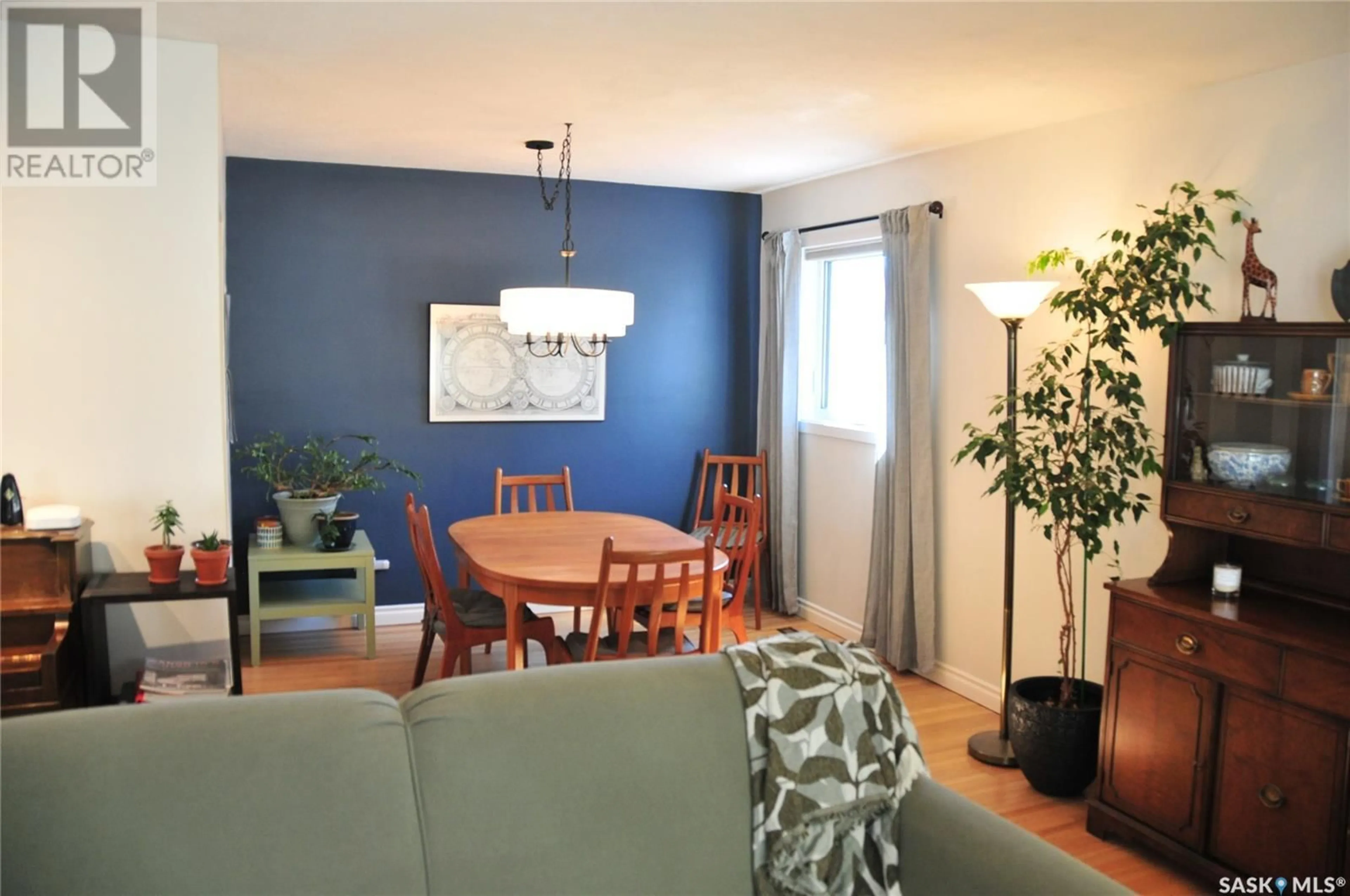 Dining room, wood/laminate floor for 62 HAULTAIN CRESCENT, Regina Saskatchewan S4S4B5