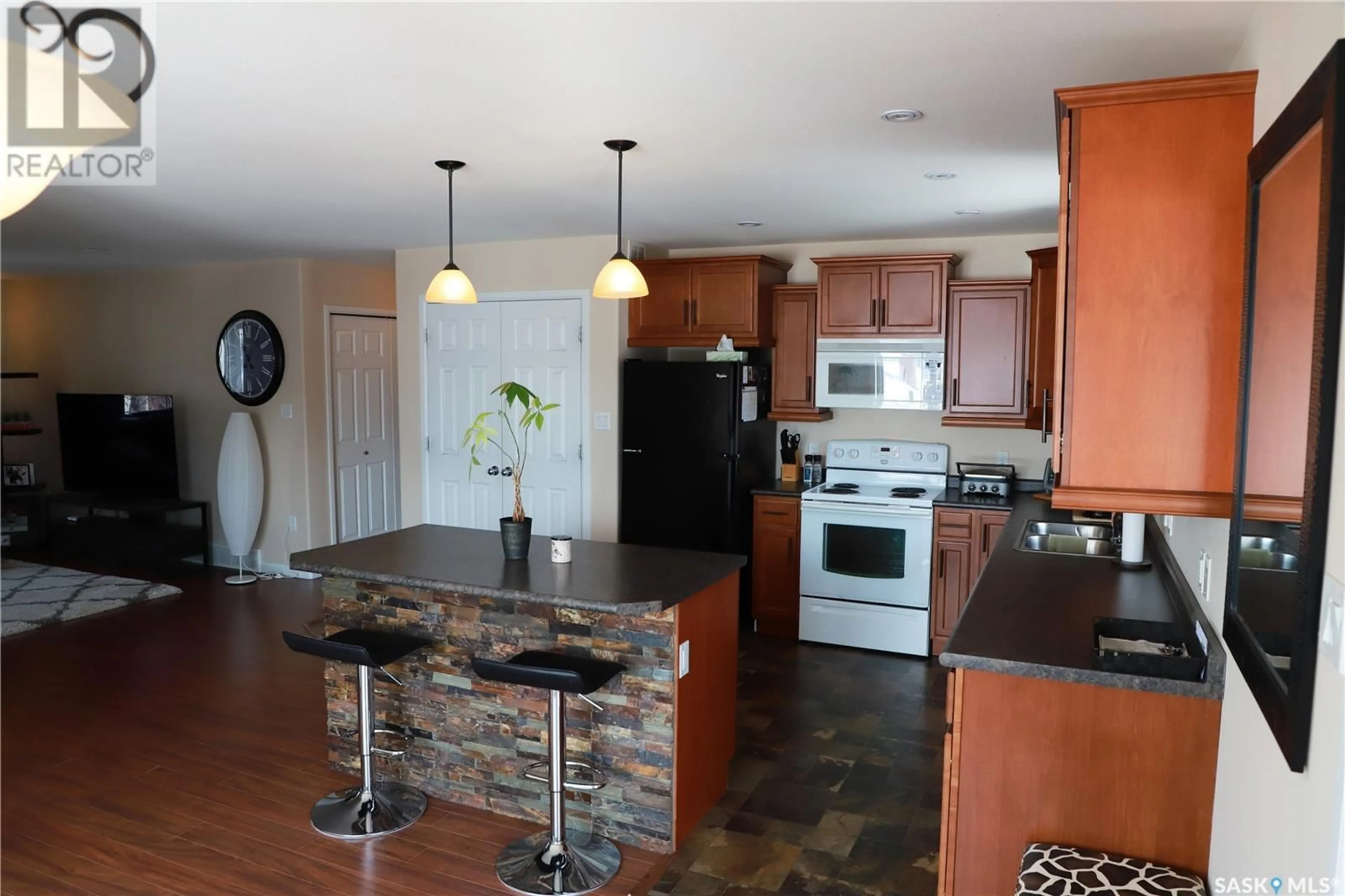 Open concept kitchen, unknown for 199 FIFTH AVENUE, Yorkton Saskatchewan S3N0Z5