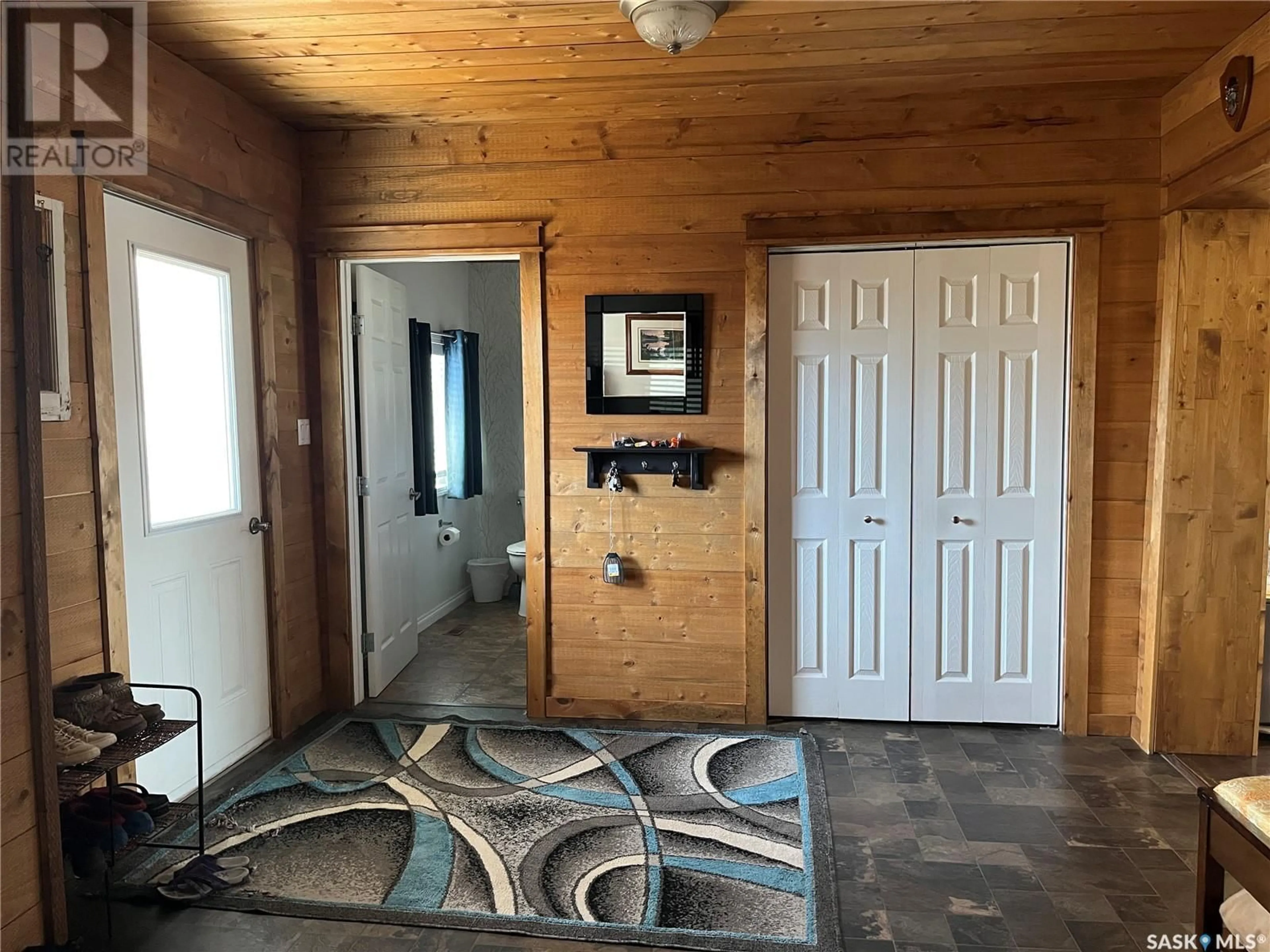 Indoor entryway for 116 2ND AVENUE, Big River Saskatchewan S0J0E0