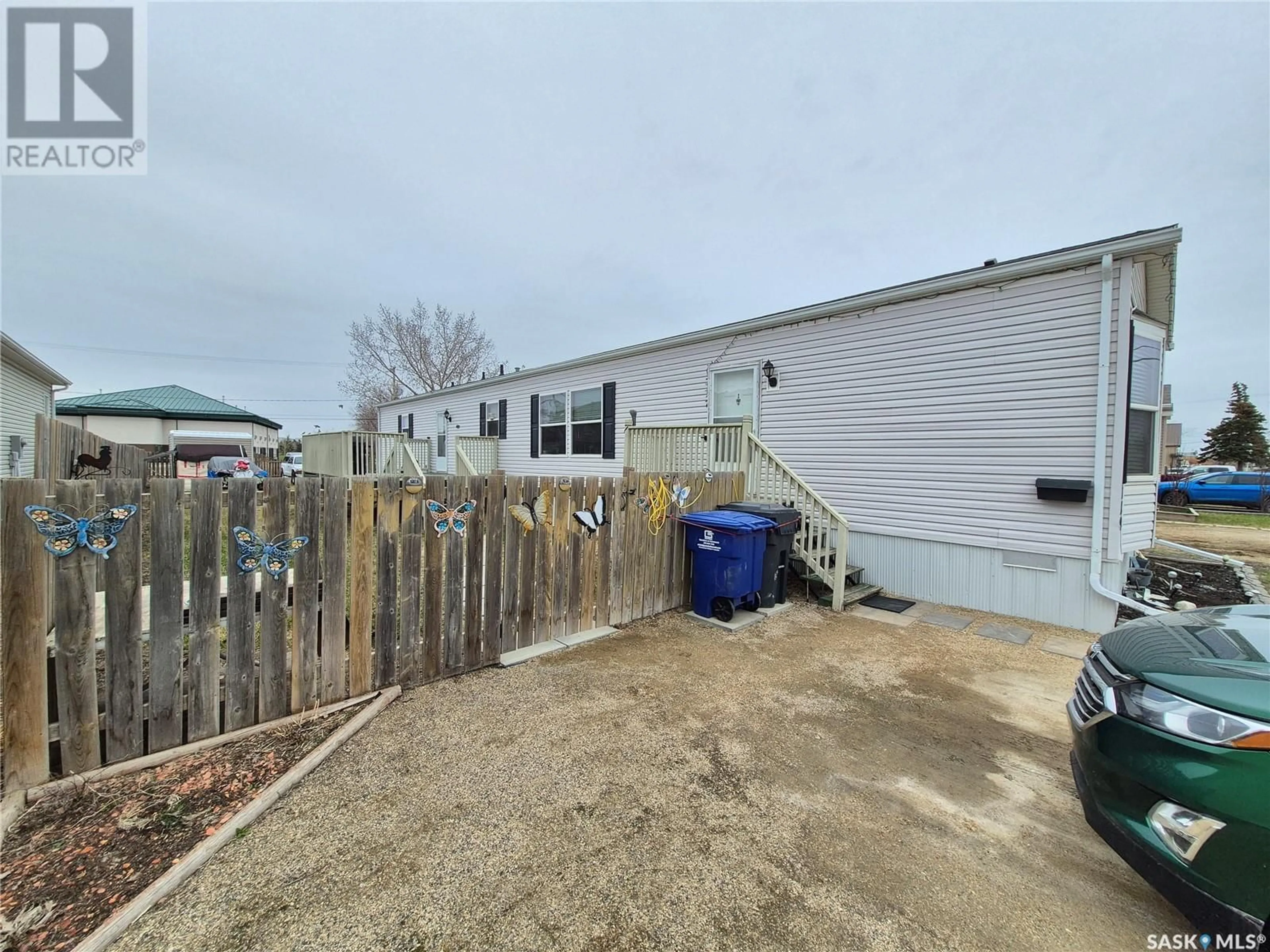 Unknown for 129 1ST AVENUE, Weyburn Saskatchewan S4H2H9