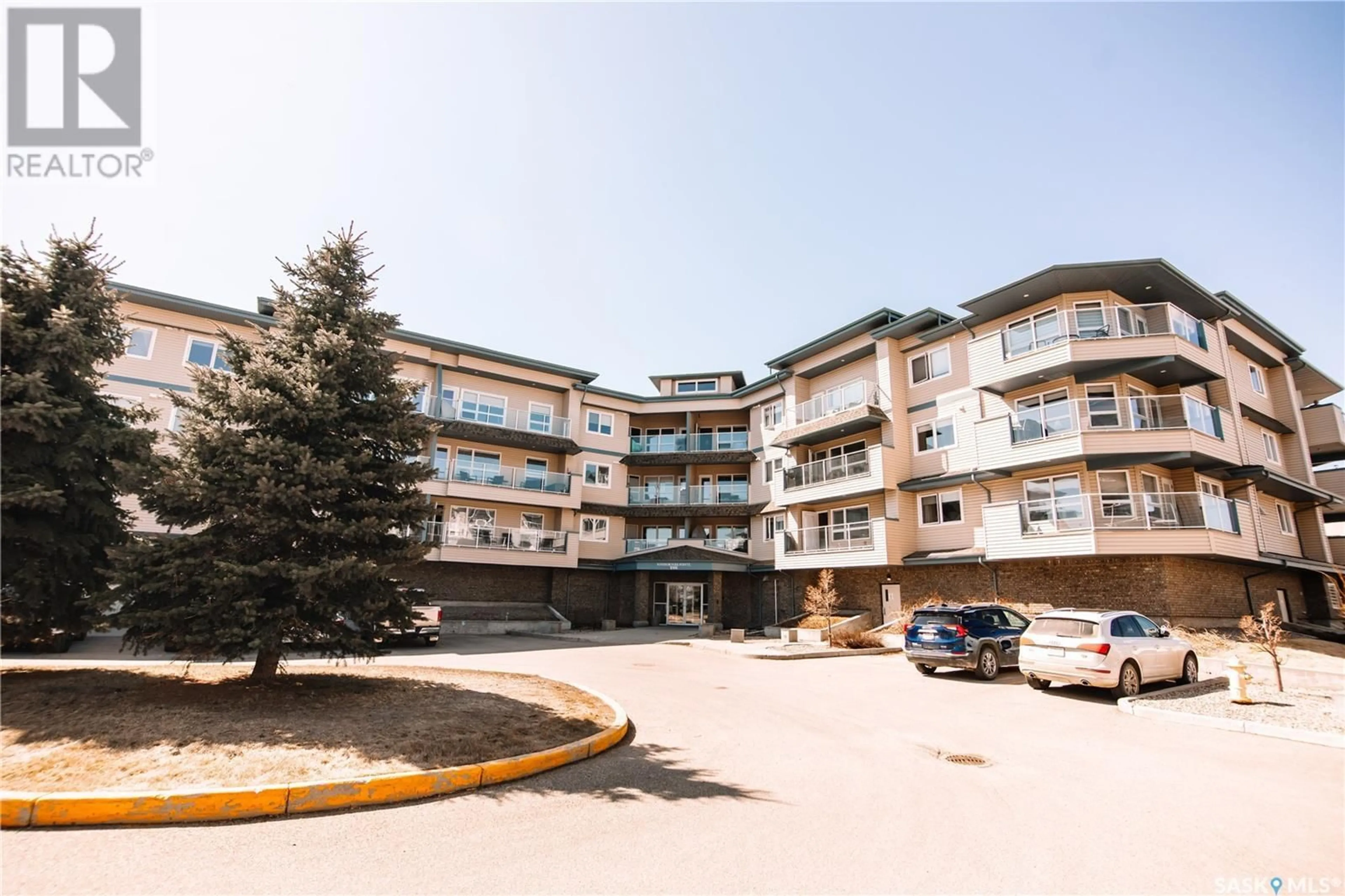 Patio, building for 308 - 2351 WINDSOR PARK ROAD, Regina Saskatchewan S4V1N4