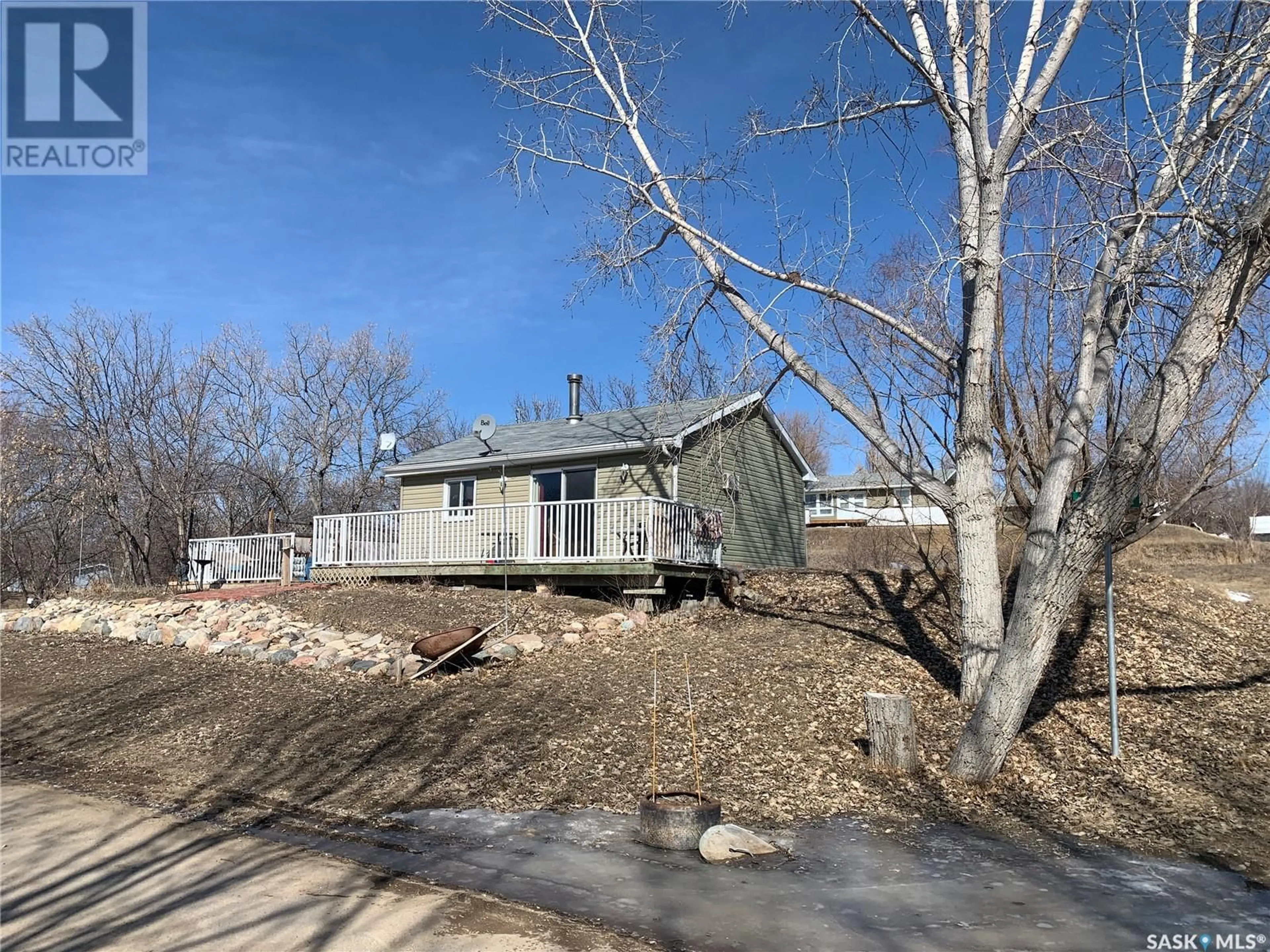 A pic from outside/outdoor area/front of a property/back of a property/a pic from drone, street for 502 ASHLAND AVENUE, Saskatchewan Beach Saskatchewan S0G4L0