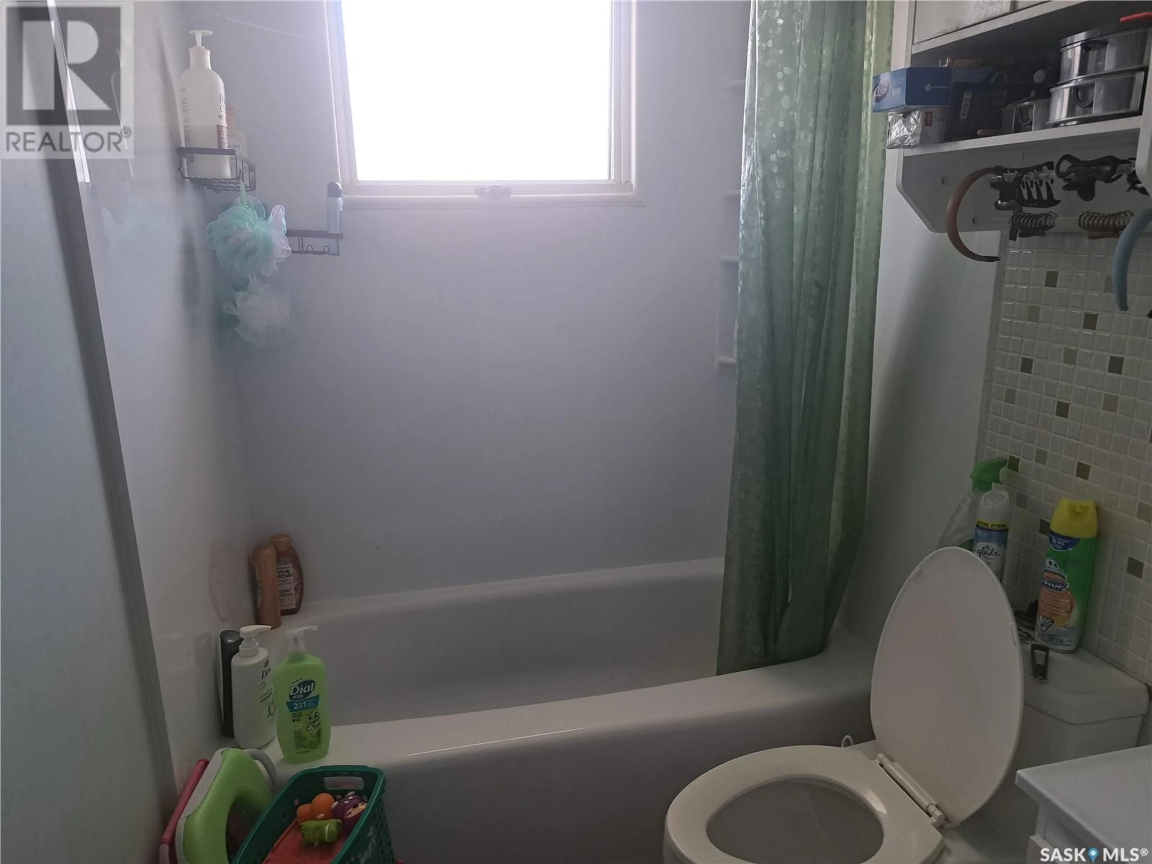 A pic of a room for 514 HILLIARD STREET, Saskatoon Saskatchewan S7M0G7