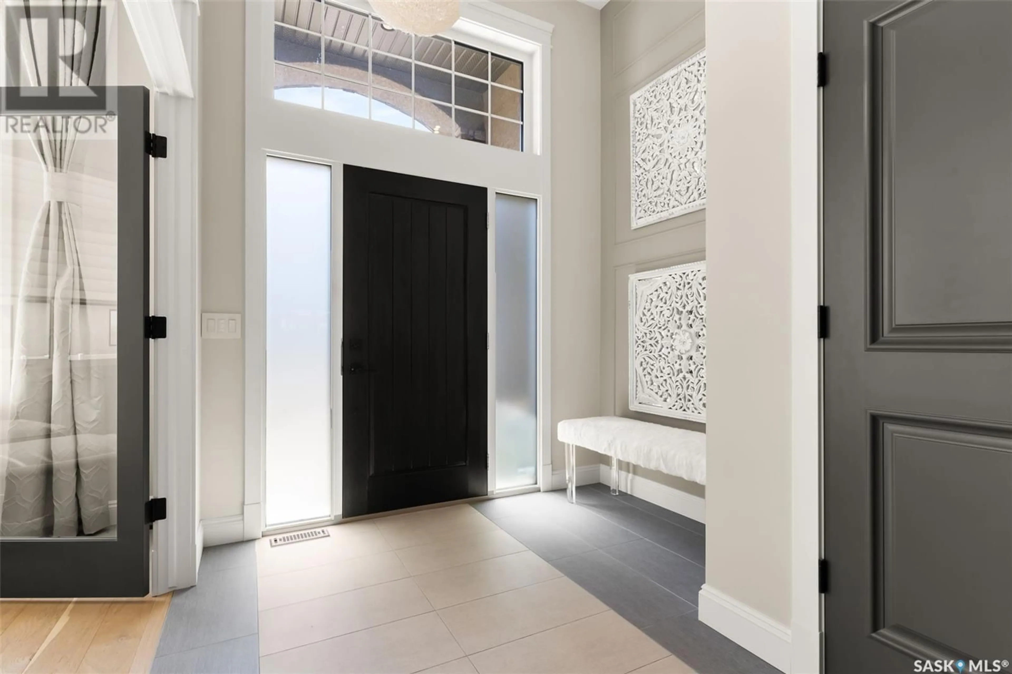 Indoor entryway for 4300 BULRUSH WAY, Regina Saskatchewan S4V3L4