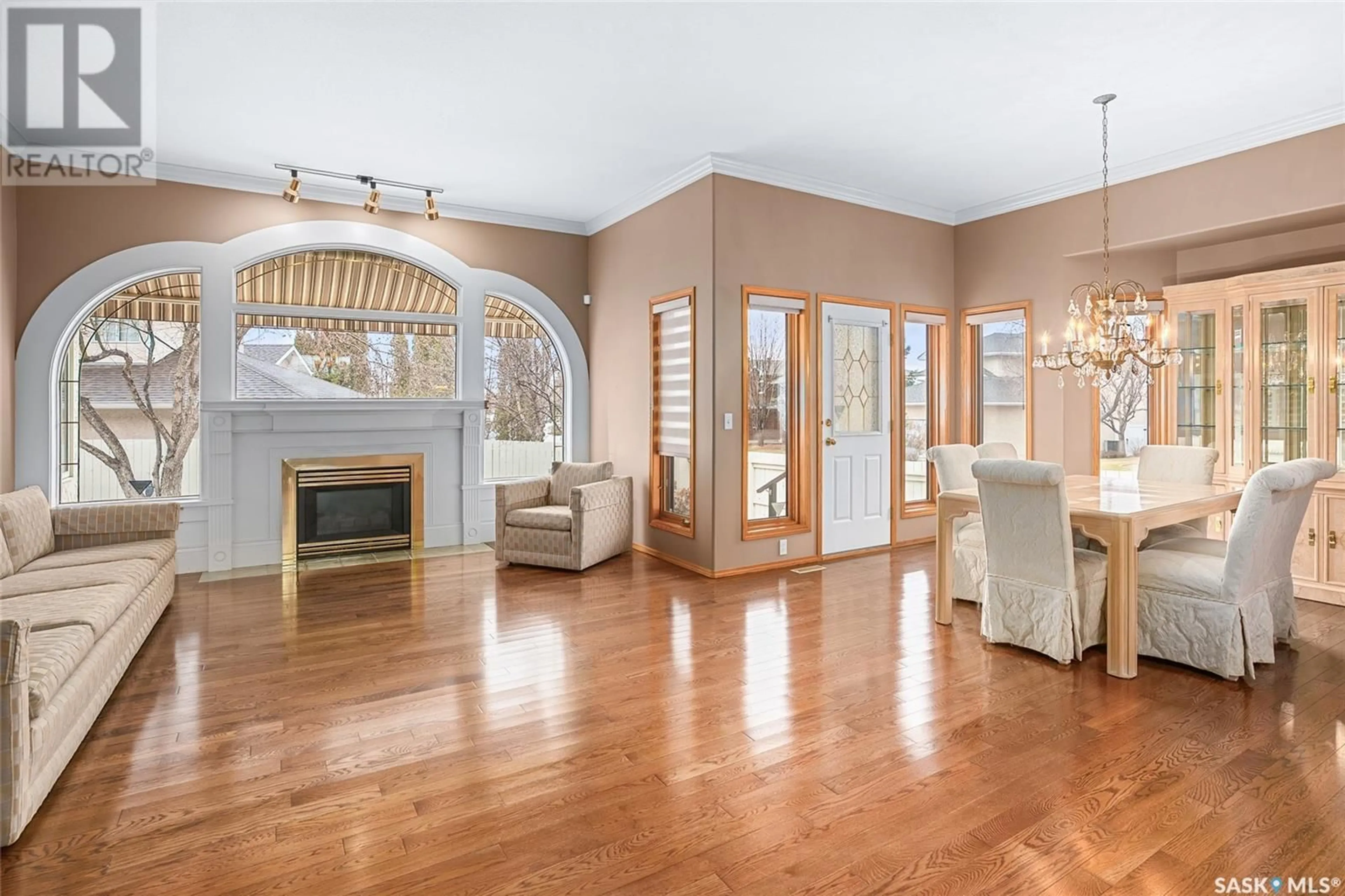 Indoor foyer for 202 COLLINS TERRACE, Saskatoon Saskatchewan S7N4K7
