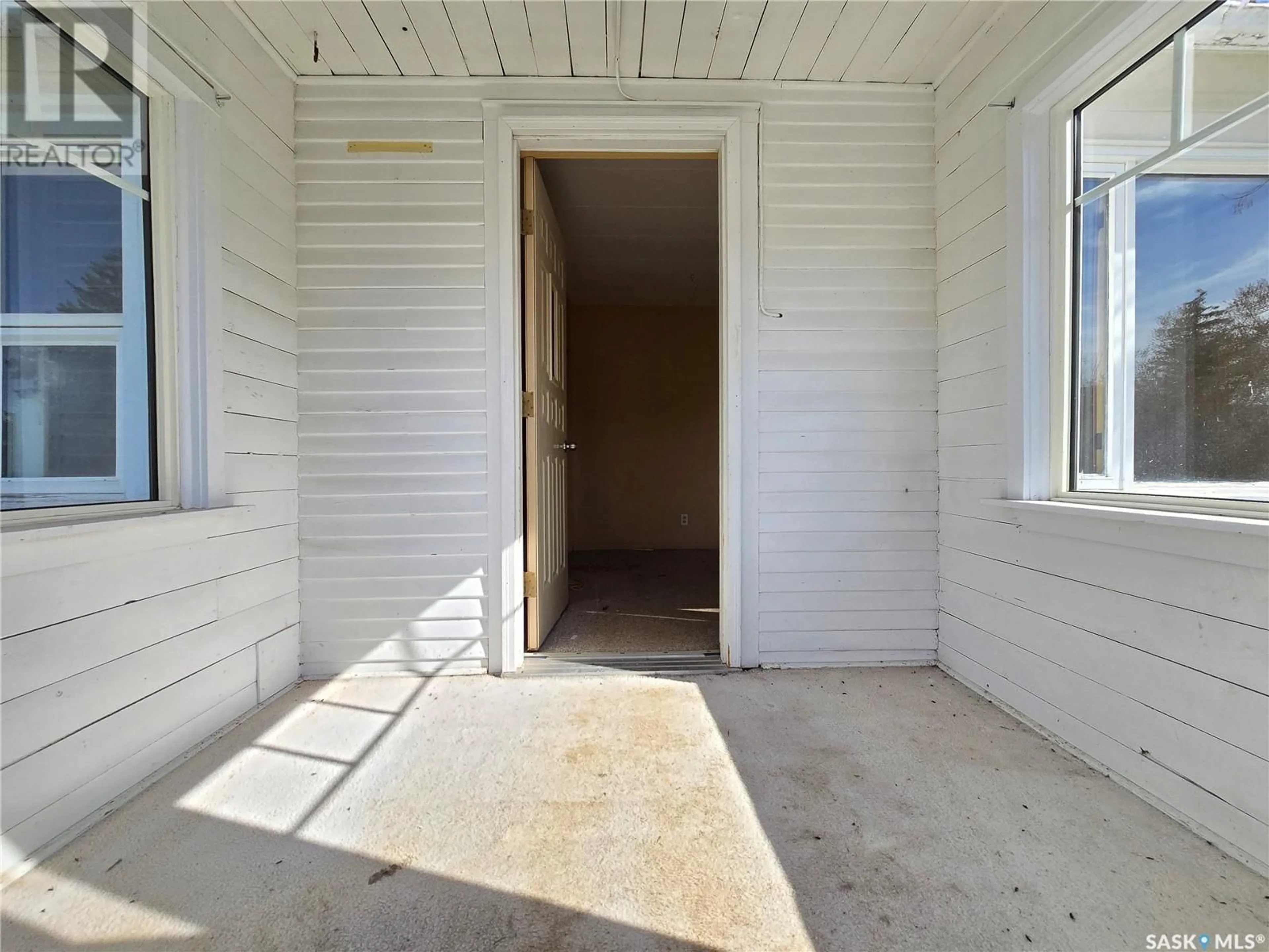 Unknown for 624 FAIRFORD STREET, Moose Jaw Saskatchewan S6H0E9