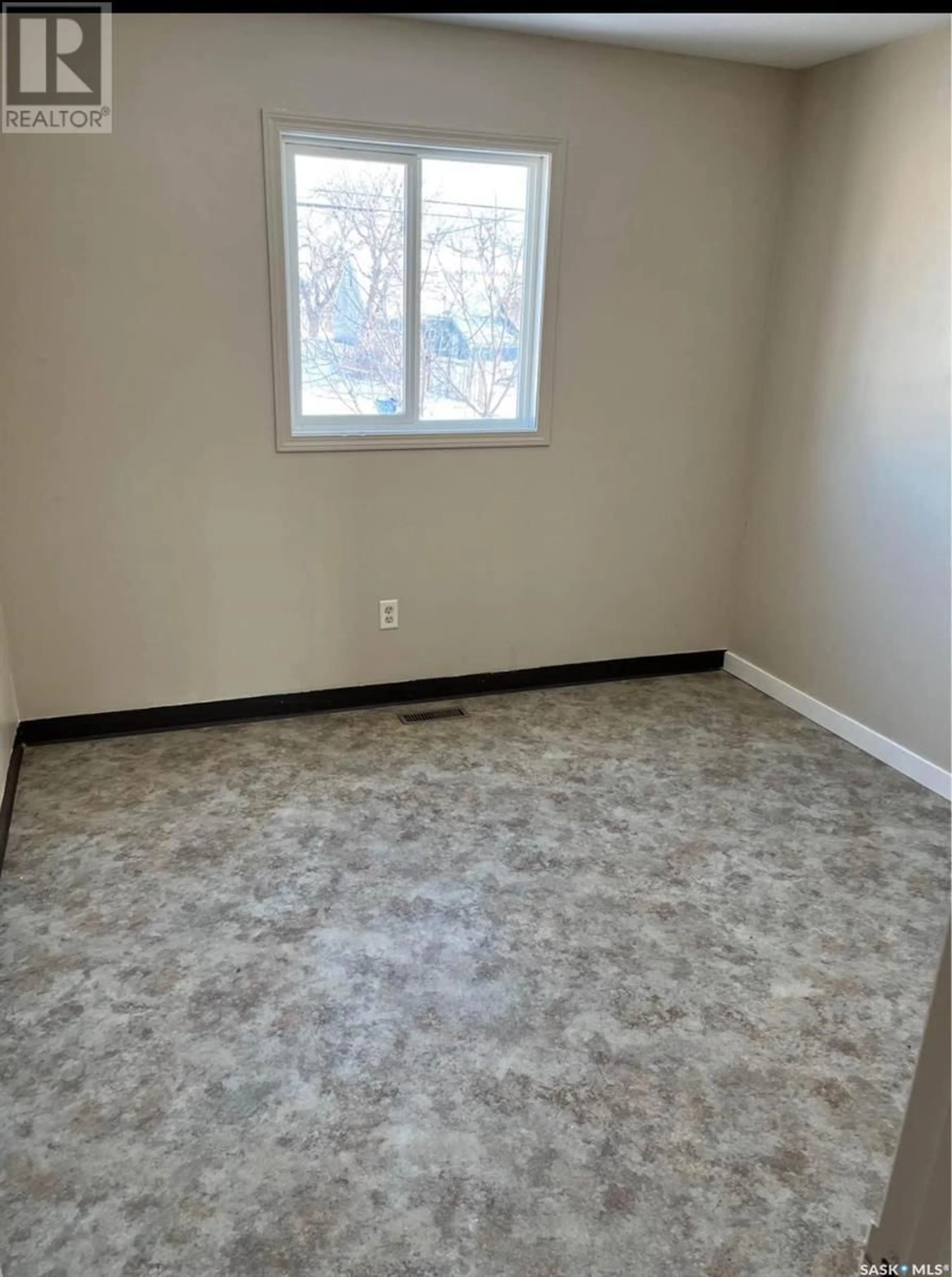A pic of a room for 901 RAE STREET, Regina Saskatchewan S4T2B5