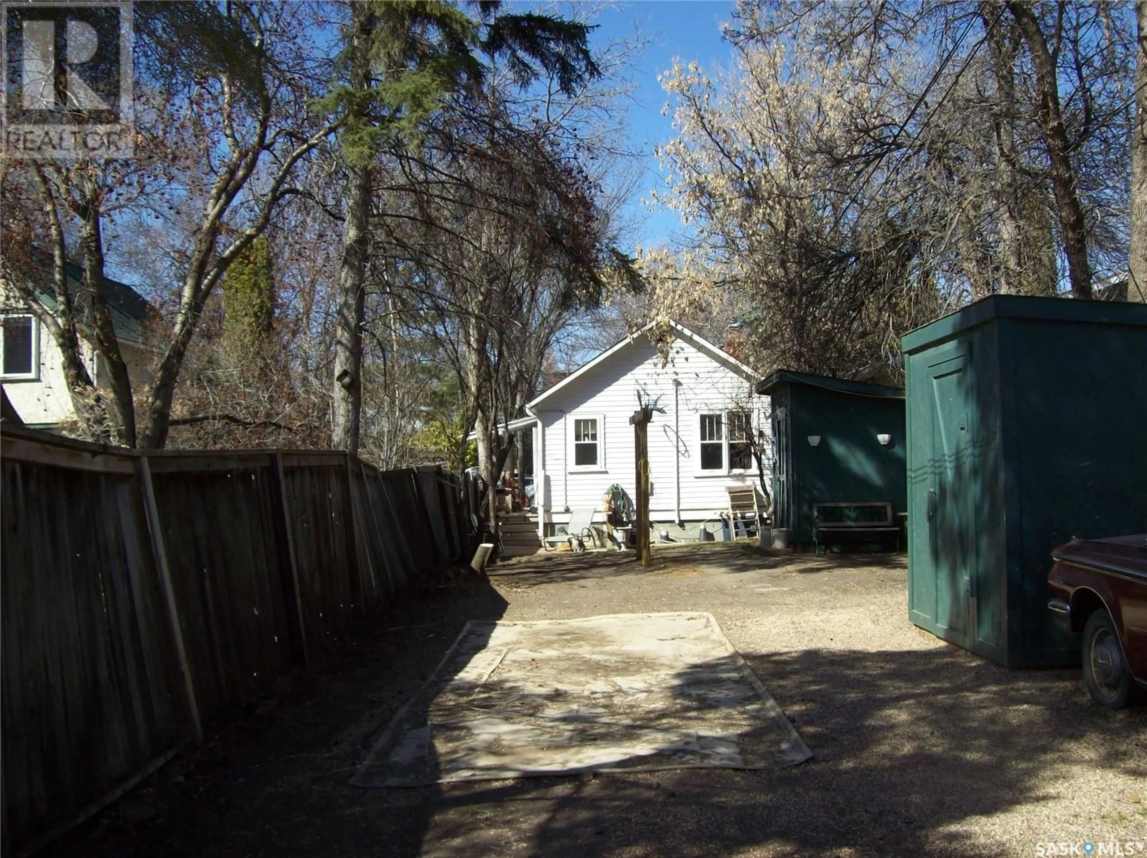 Shed for 1110 12TH STREET, Saskatoon Saskatchewan S7H0E2