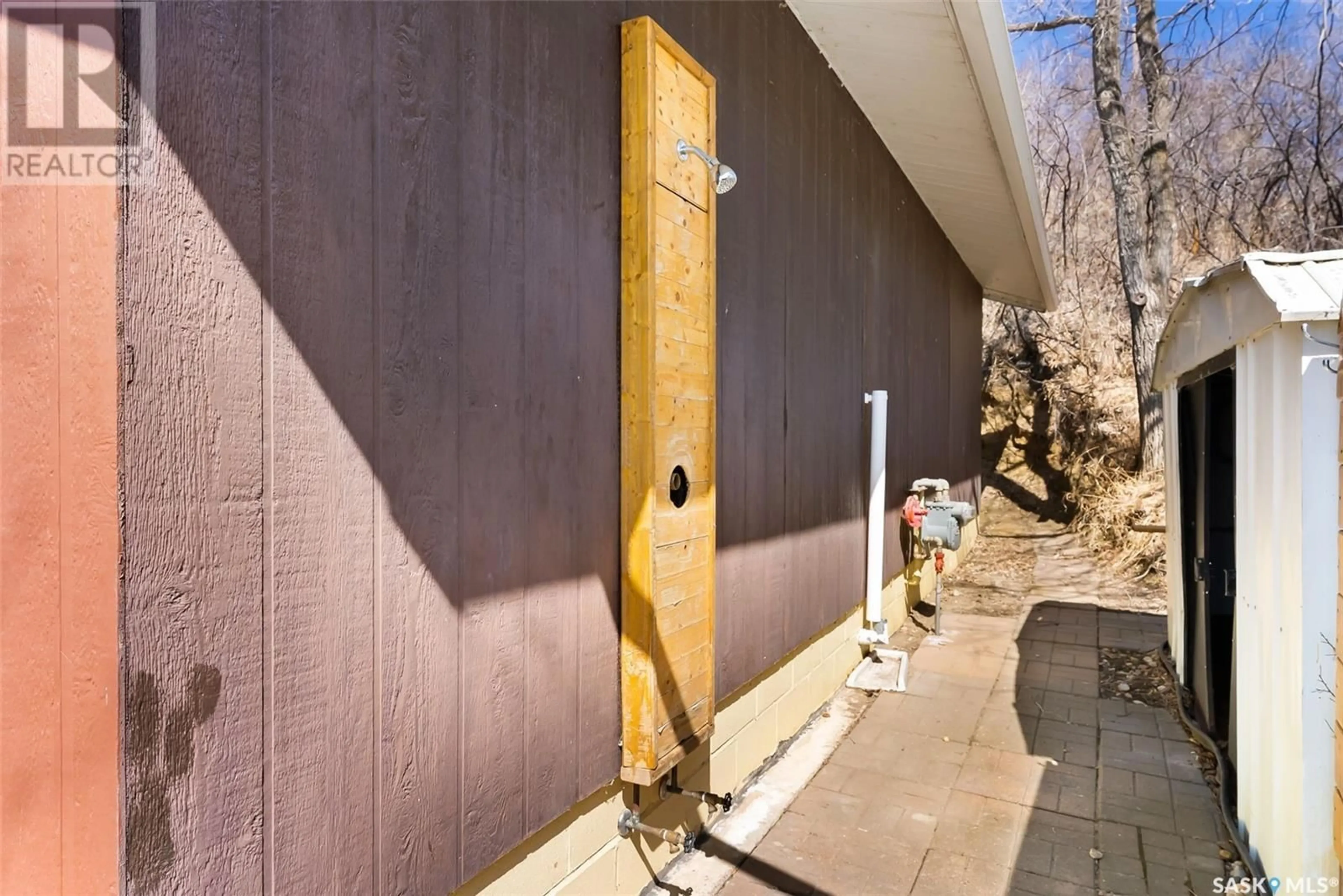 Indoor entryway for 446 PASQUA LAKE ROAD, Pasqua Lake Saskatchewan S0G1S0
