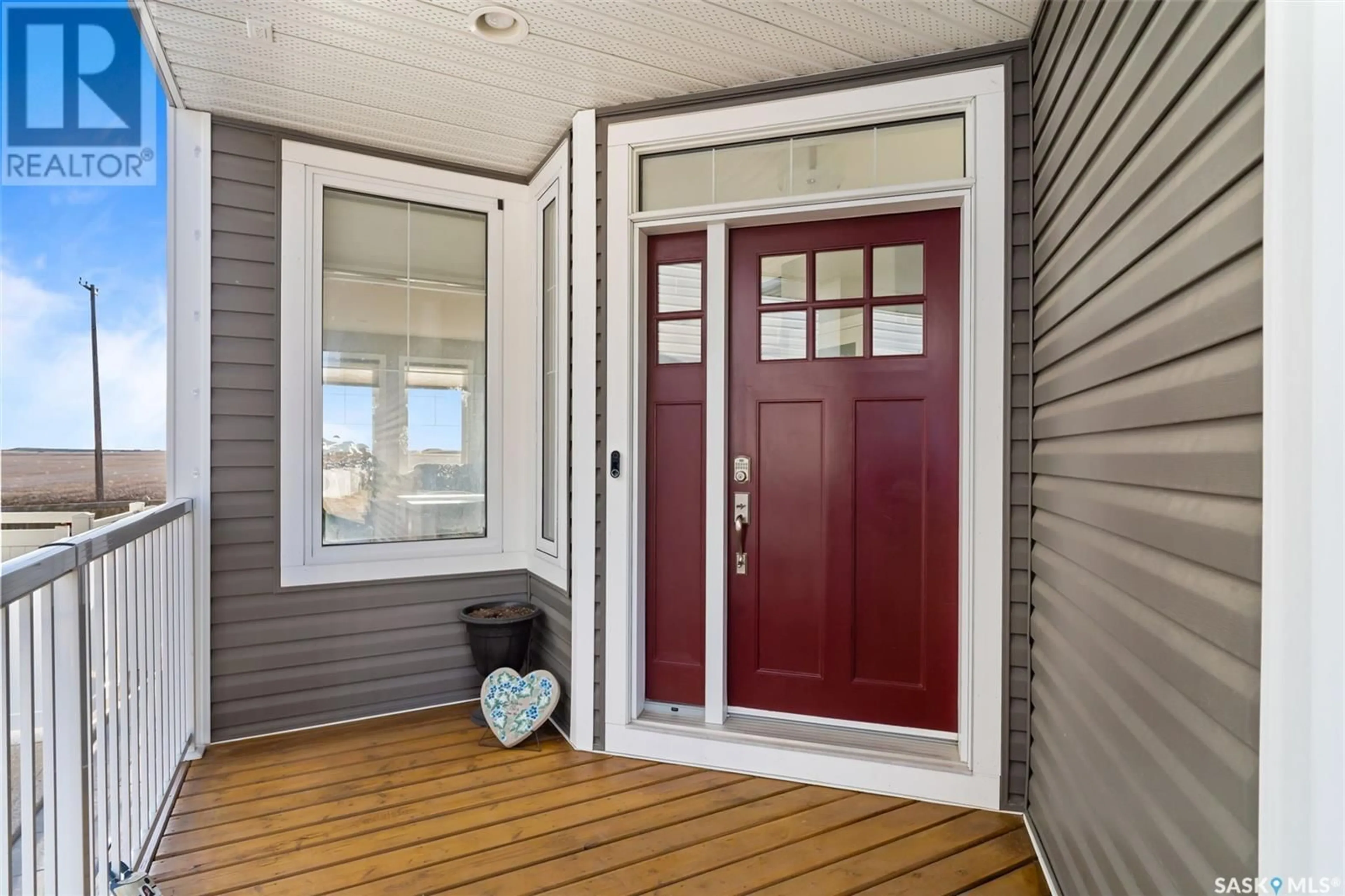 Indoor entryway for 5648 PEARSALL CRESCENT, Regina Saskatchewan S4W0K2