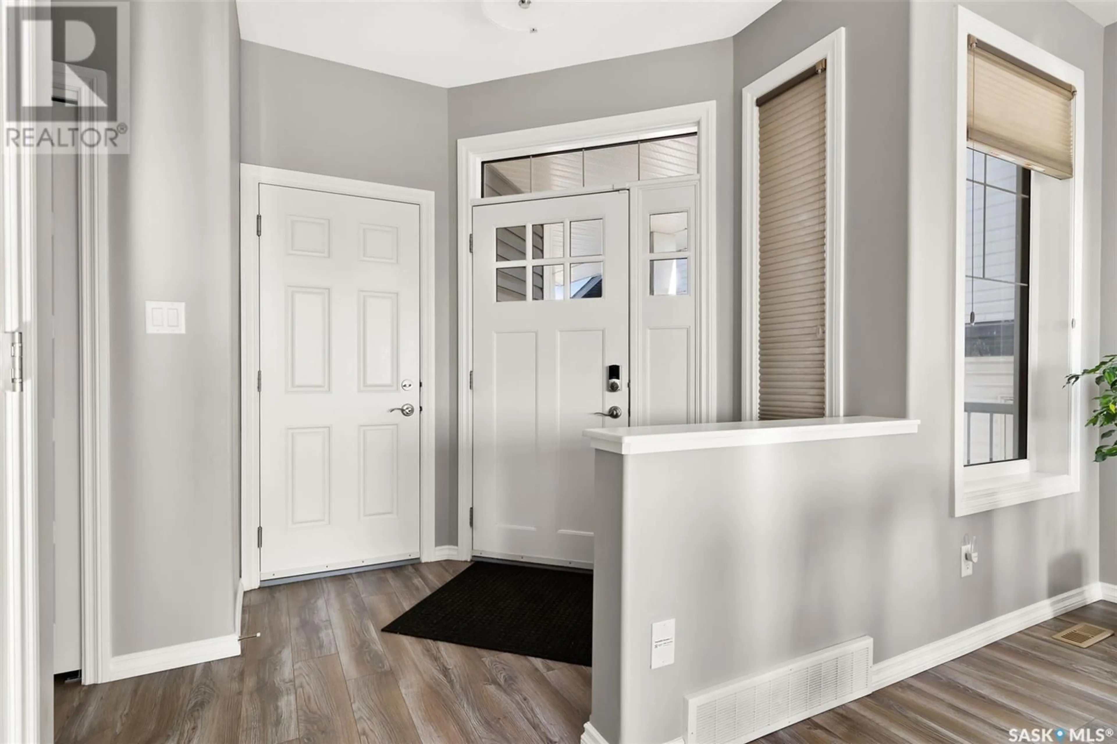 Indoor entryway for 5648 PEARSALL CRESCENT, Regina Saskatchewan S4W0K2