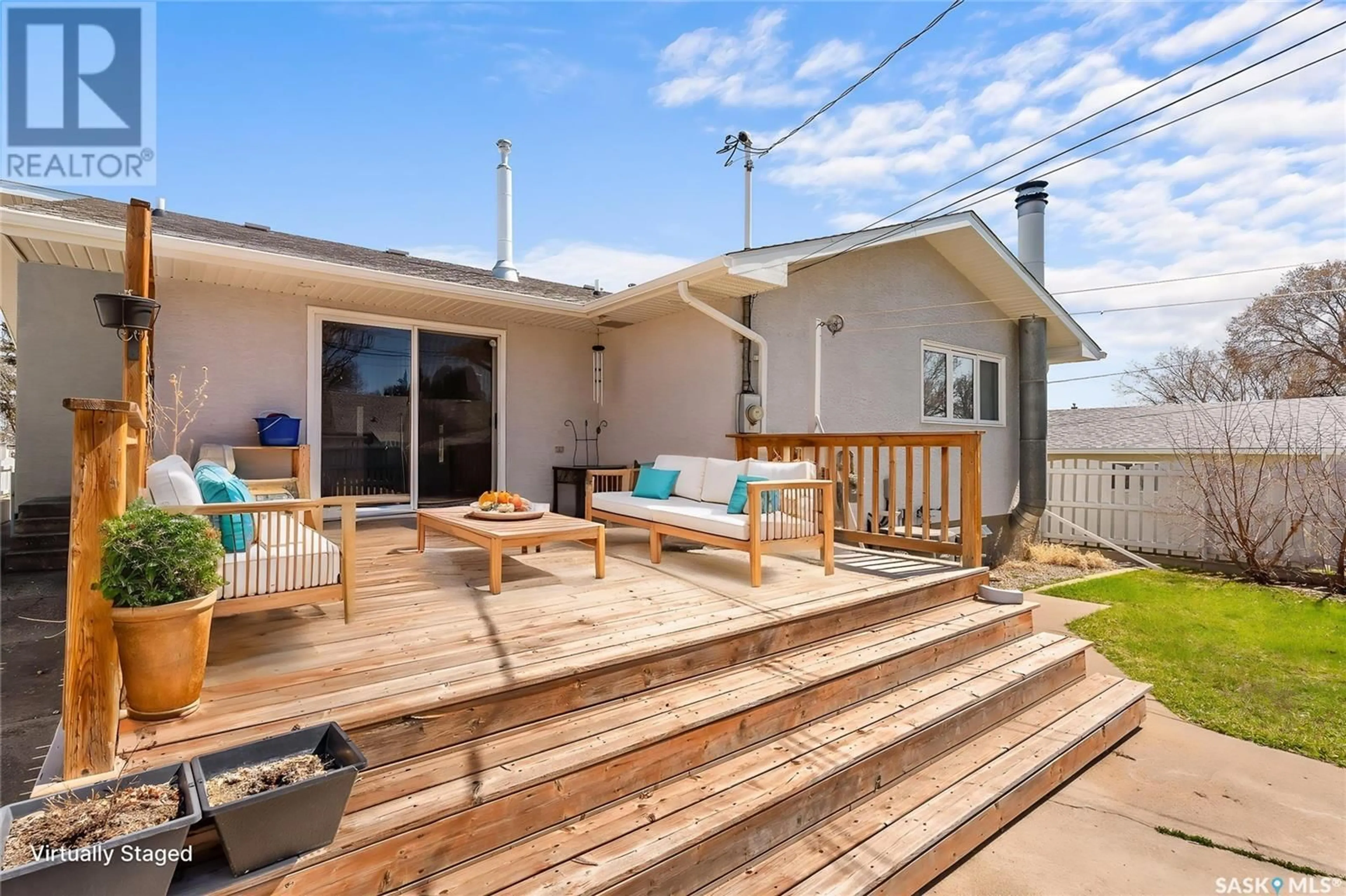 Patio, unknown for 1170 WOLFE AVENUE, Moose Jaw Saskatchewan S6H1K1