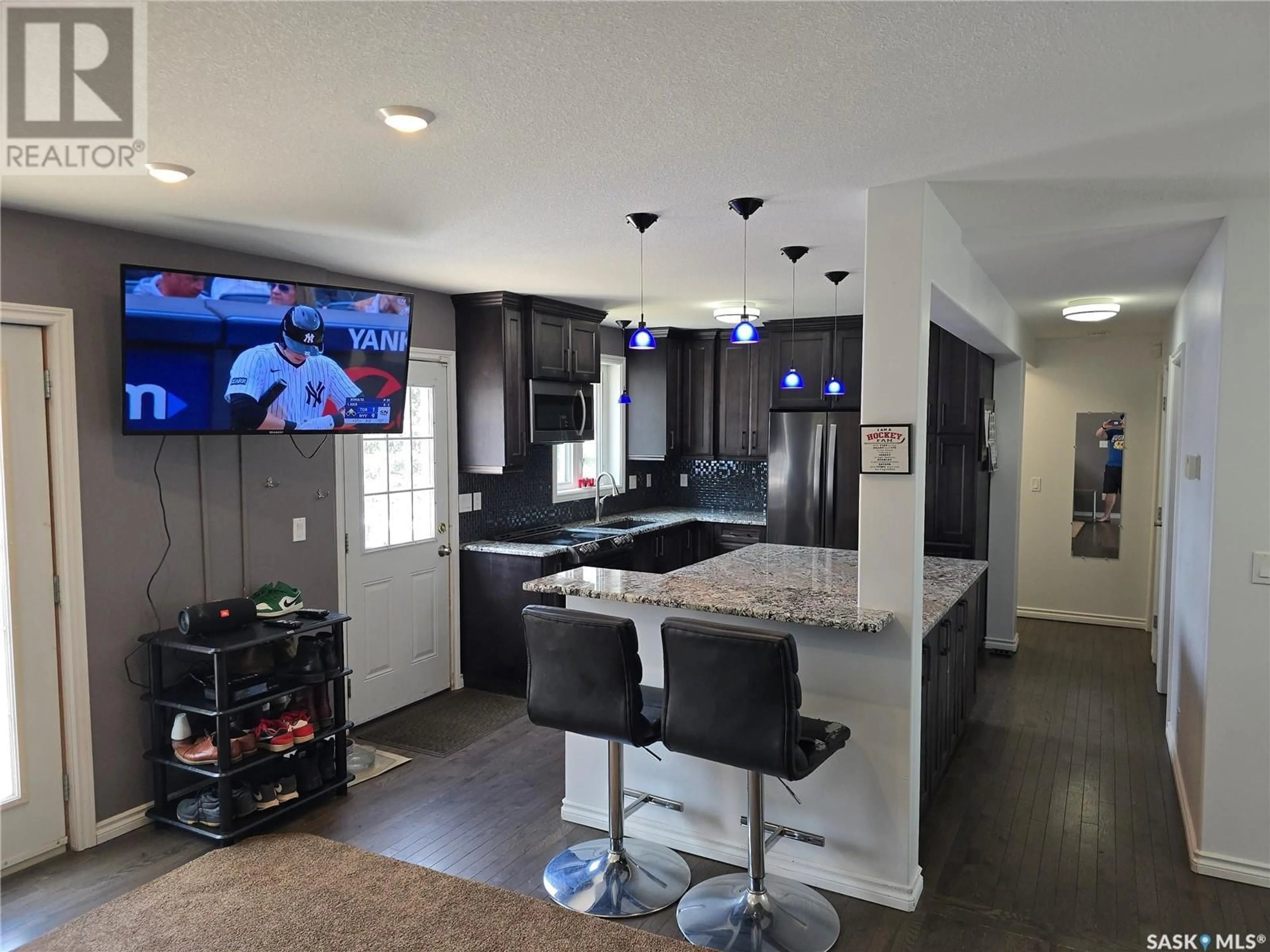 Open concept kitchen, ceramic/tile floor for 916 FORGET STREET, Regina Saskatchewan S4T4X6