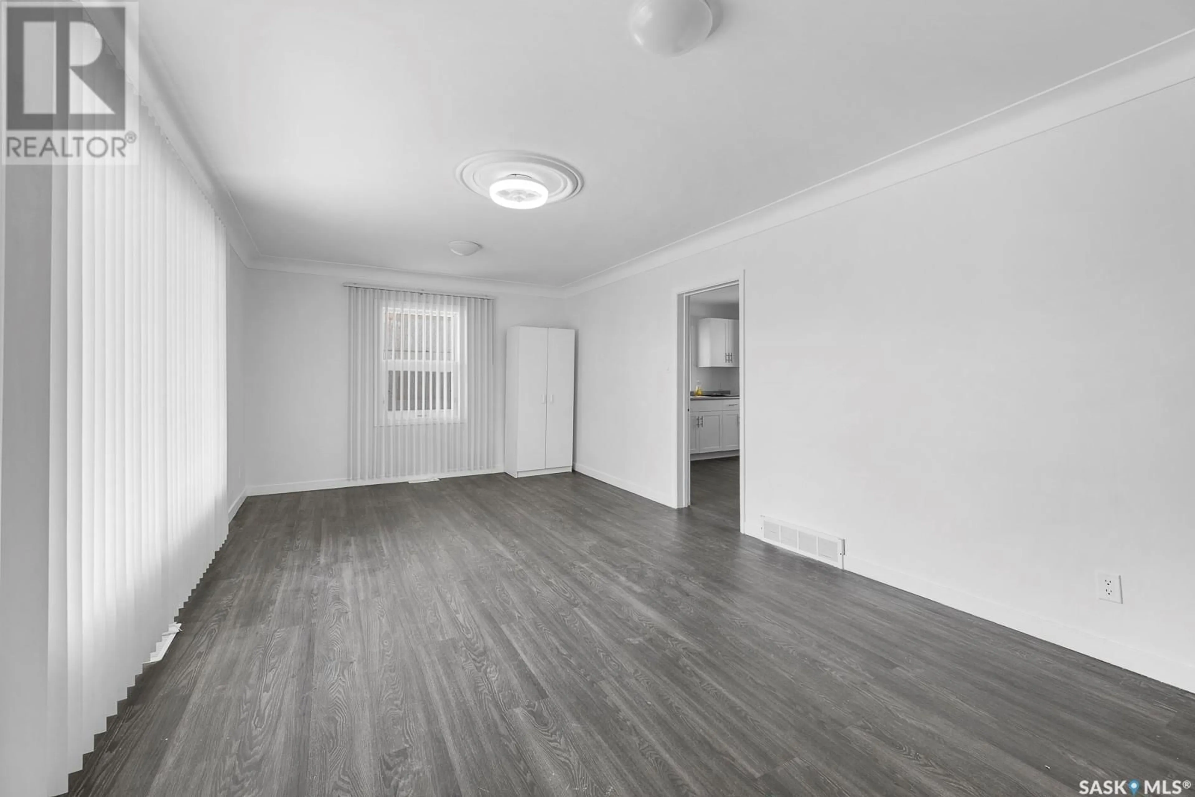A pic of a room for 222 COLLEGE AVENUE, Regina Saskatchewan S4N0V6