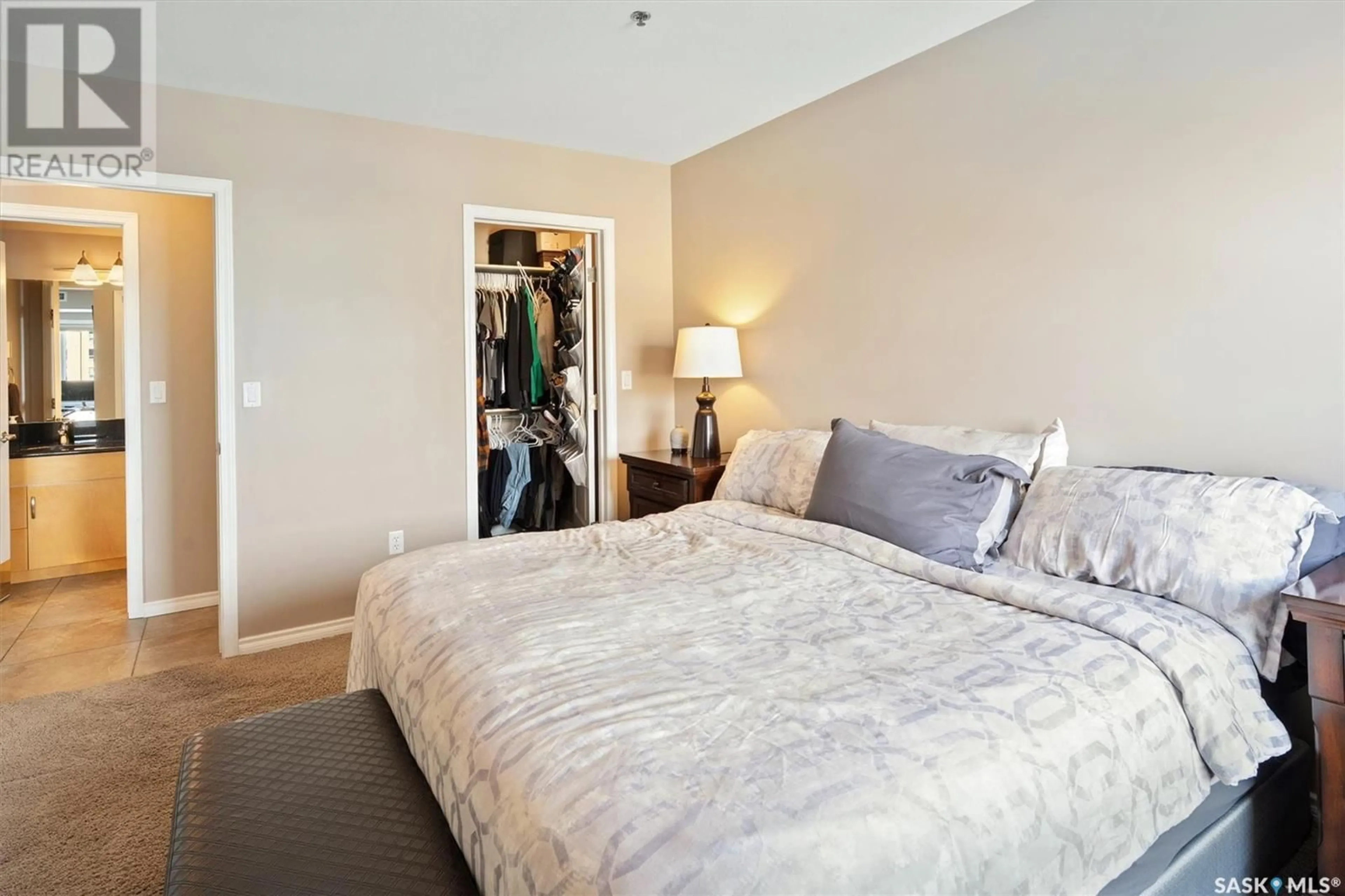 Bedroom with bed, unknown for 902 - 1105 SPADINA CRESCENT, Saskatoon Saskatchewan S7K0G8