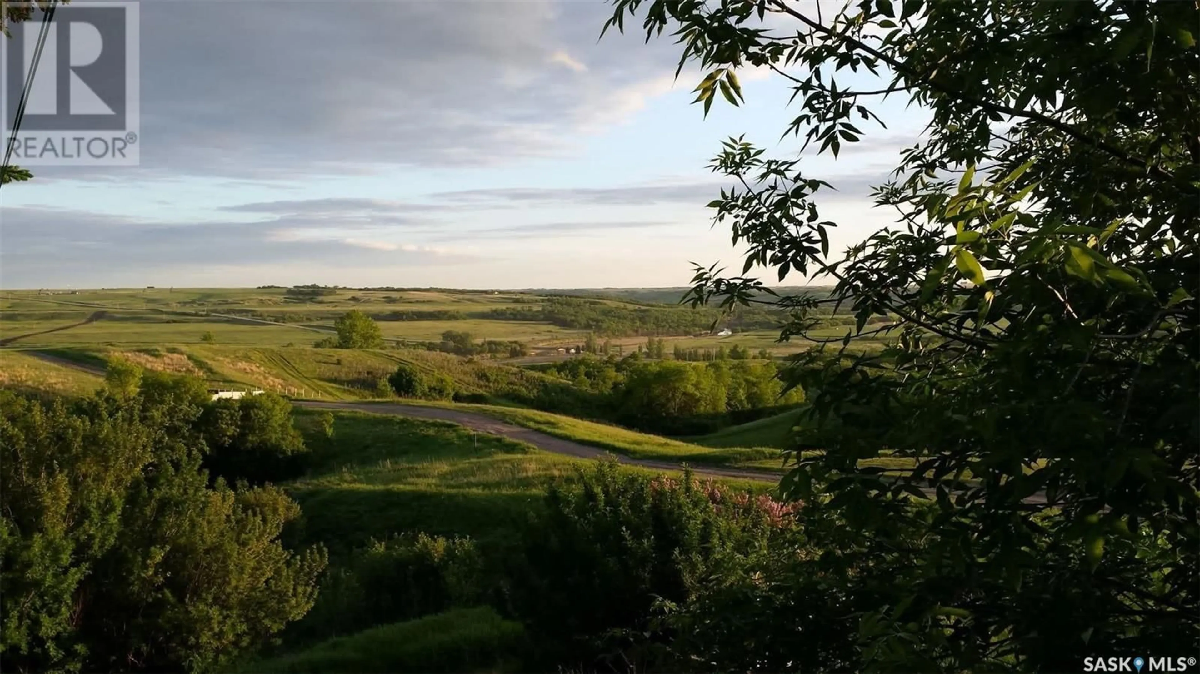 A pic from outside/outdoor area/front of a property/back of a property/a pic from drone, forest/trees view for 101 FRASER AVENUE, Oxbow Saskatchewan S0C0B6
