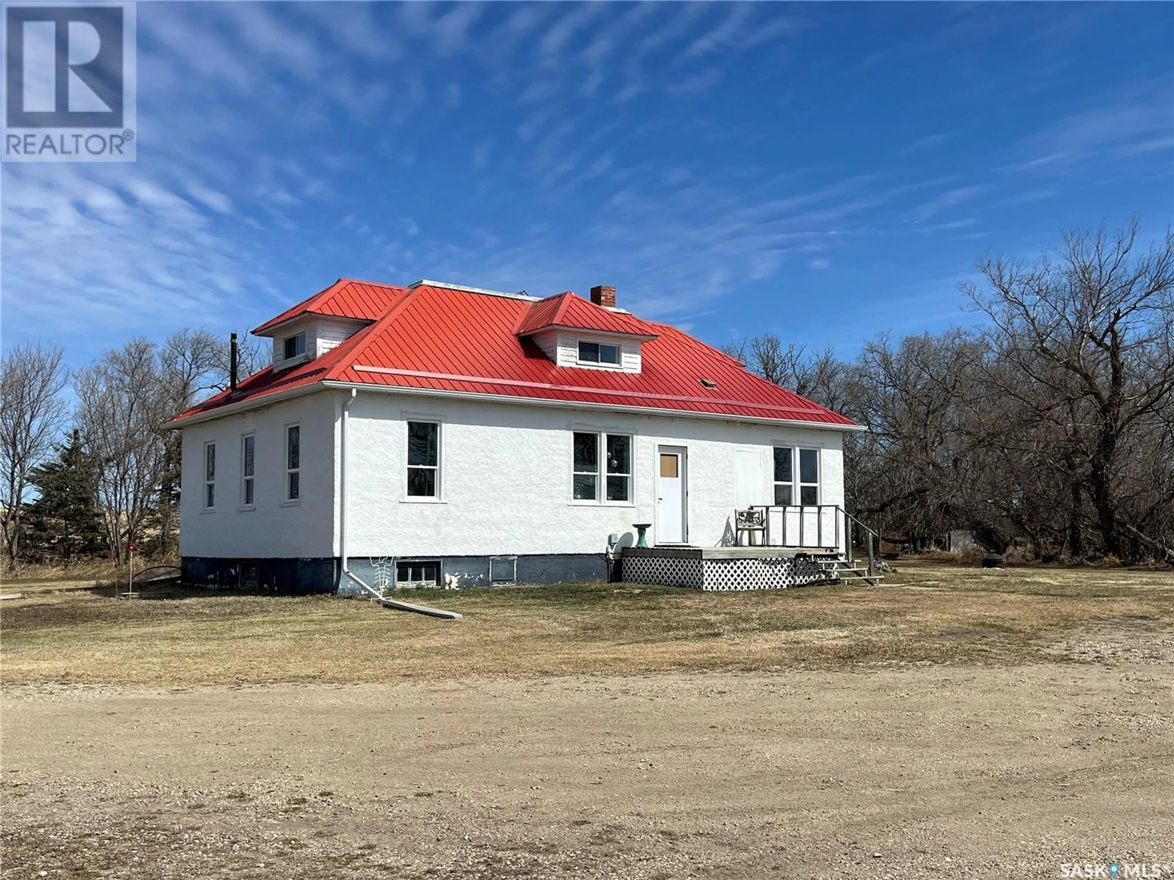 A pic from outside/outdoor area/front of a property/back of a property/a pic from drone, building for MESKANAW ACREAGE, Invergordon Rm No. 430 Saskatchewan S0K2W0