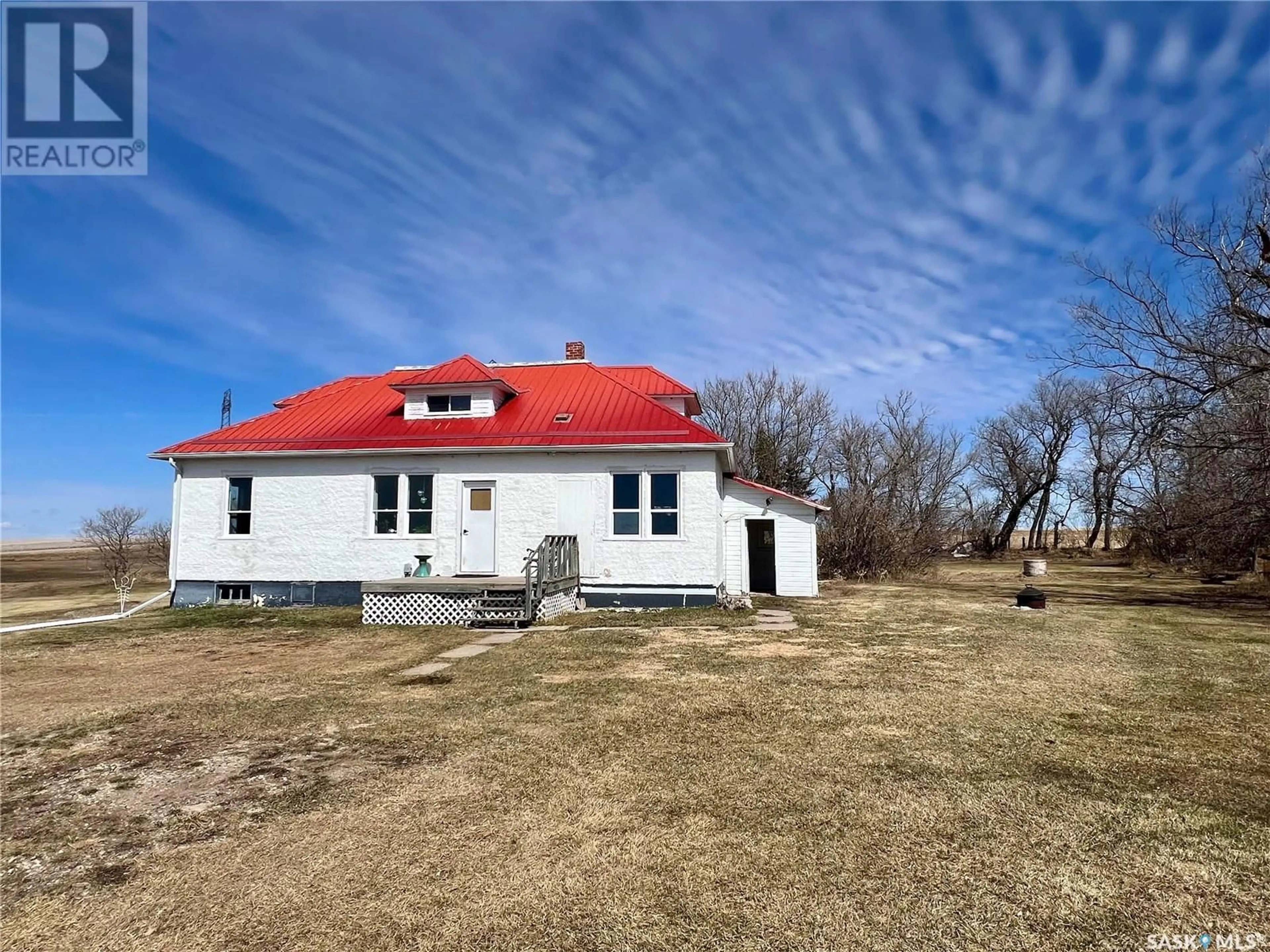 A pic from outside/outdoor area/front of a property/back of a property/a pic from drone, building for MESKANAW ACREAGE, Invergordon Rm No. 430 Saskatchewan S0K2W0