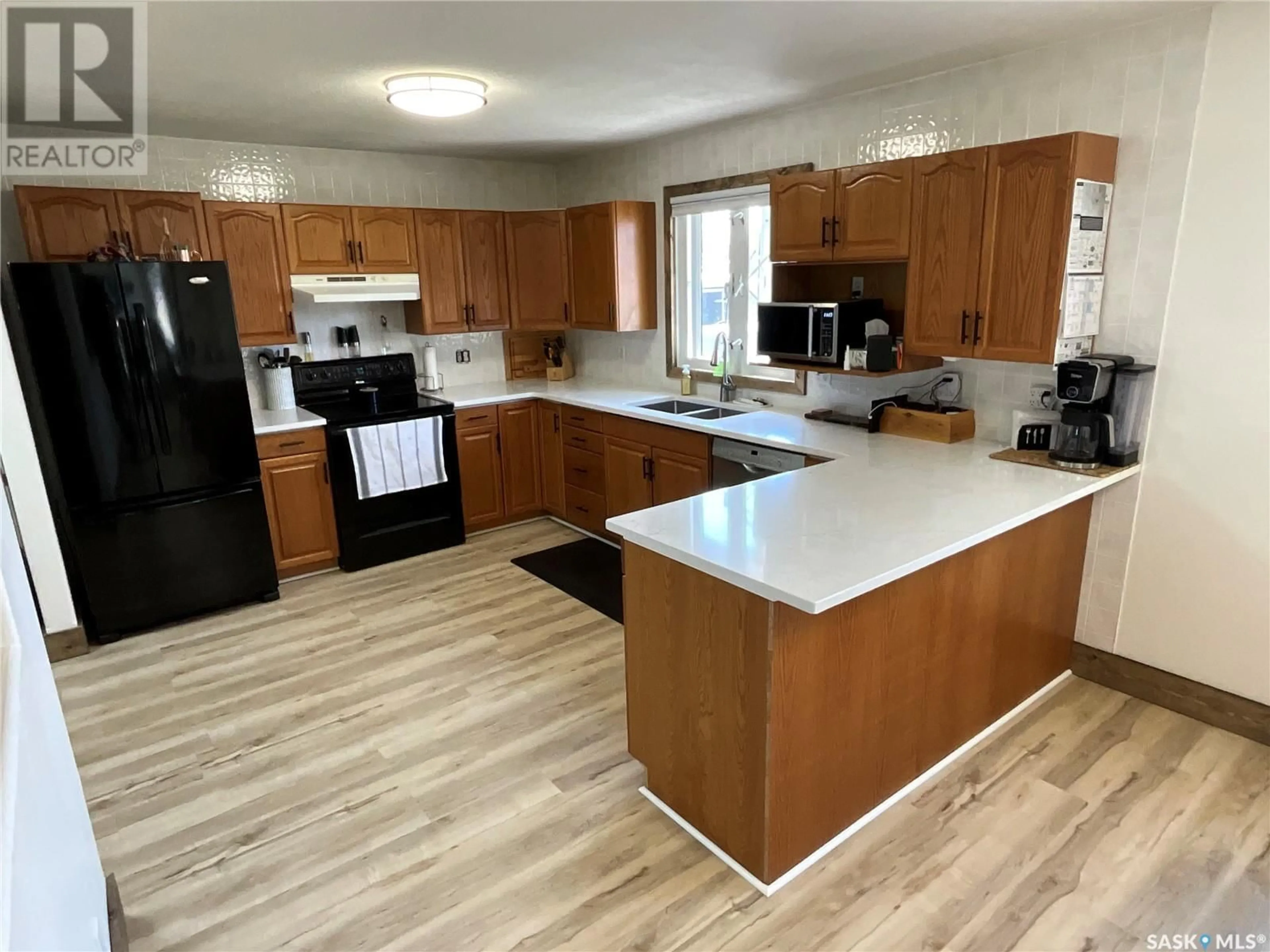 Open concept kitchen, unknown for 305 SPENCER STREET, Carnduff Saskatchewan S0C0S0
