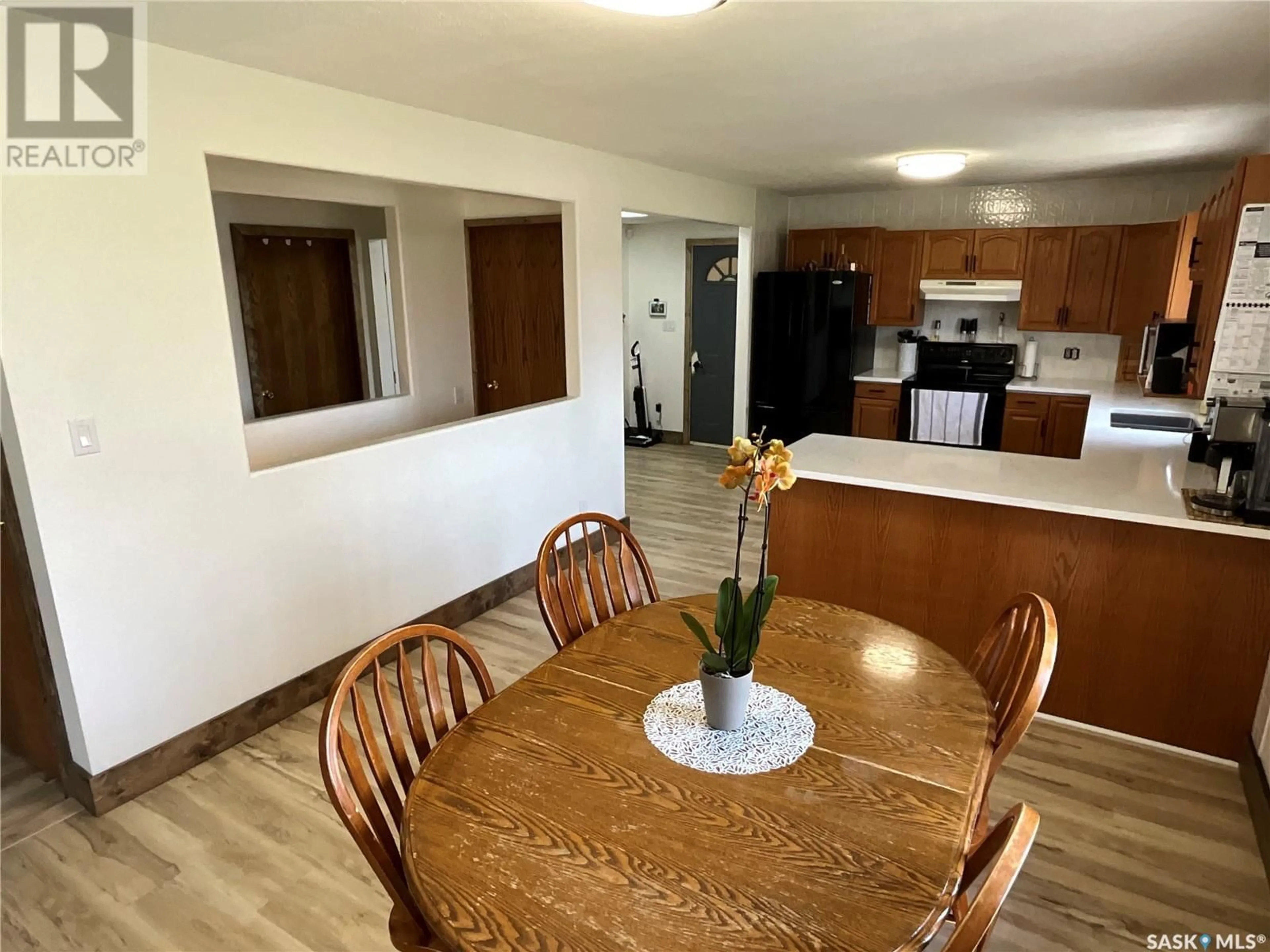 Unknown for 305 SPENCER STREET, Carnduff Saskatchewan S0C0S0