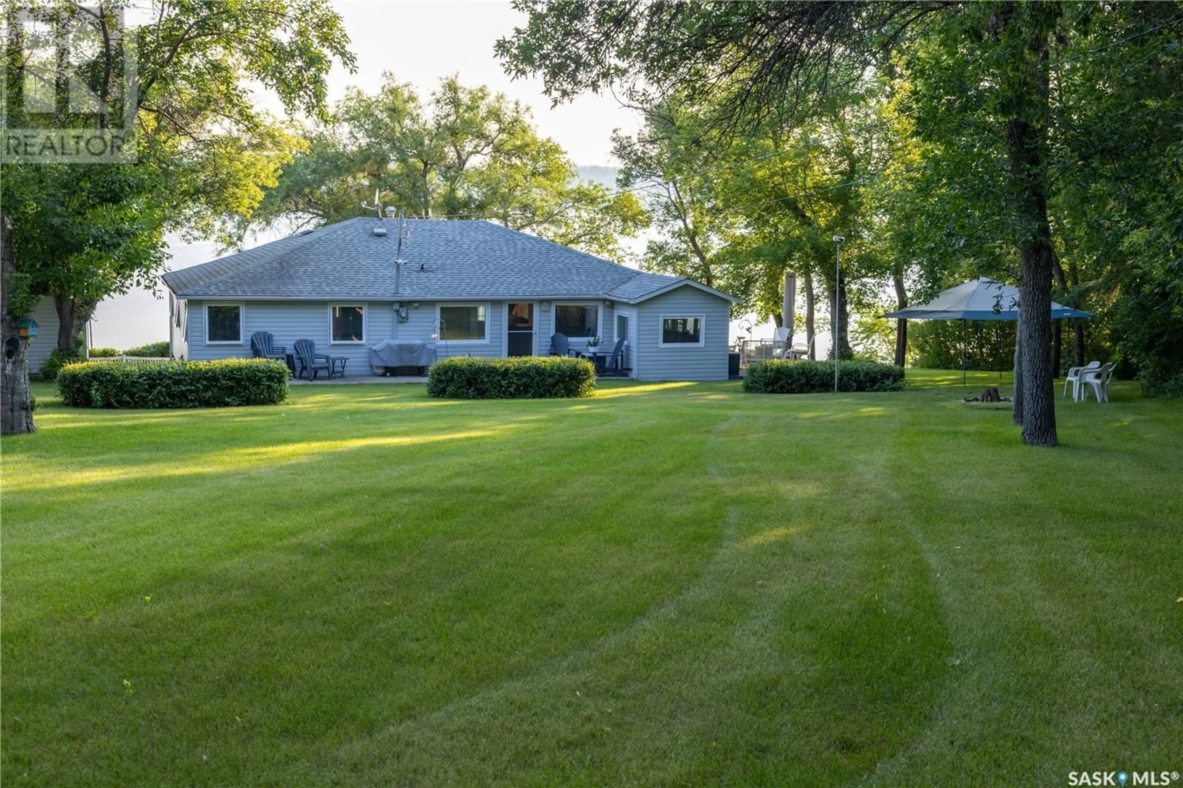 A pic from outside/outdoor area/front of a property/back of a property/a pic from drone, water/lake/river/ocean view for 290 S KATEPWA DRIVE, Katepwa Beach Saskatchewan S0G2K0