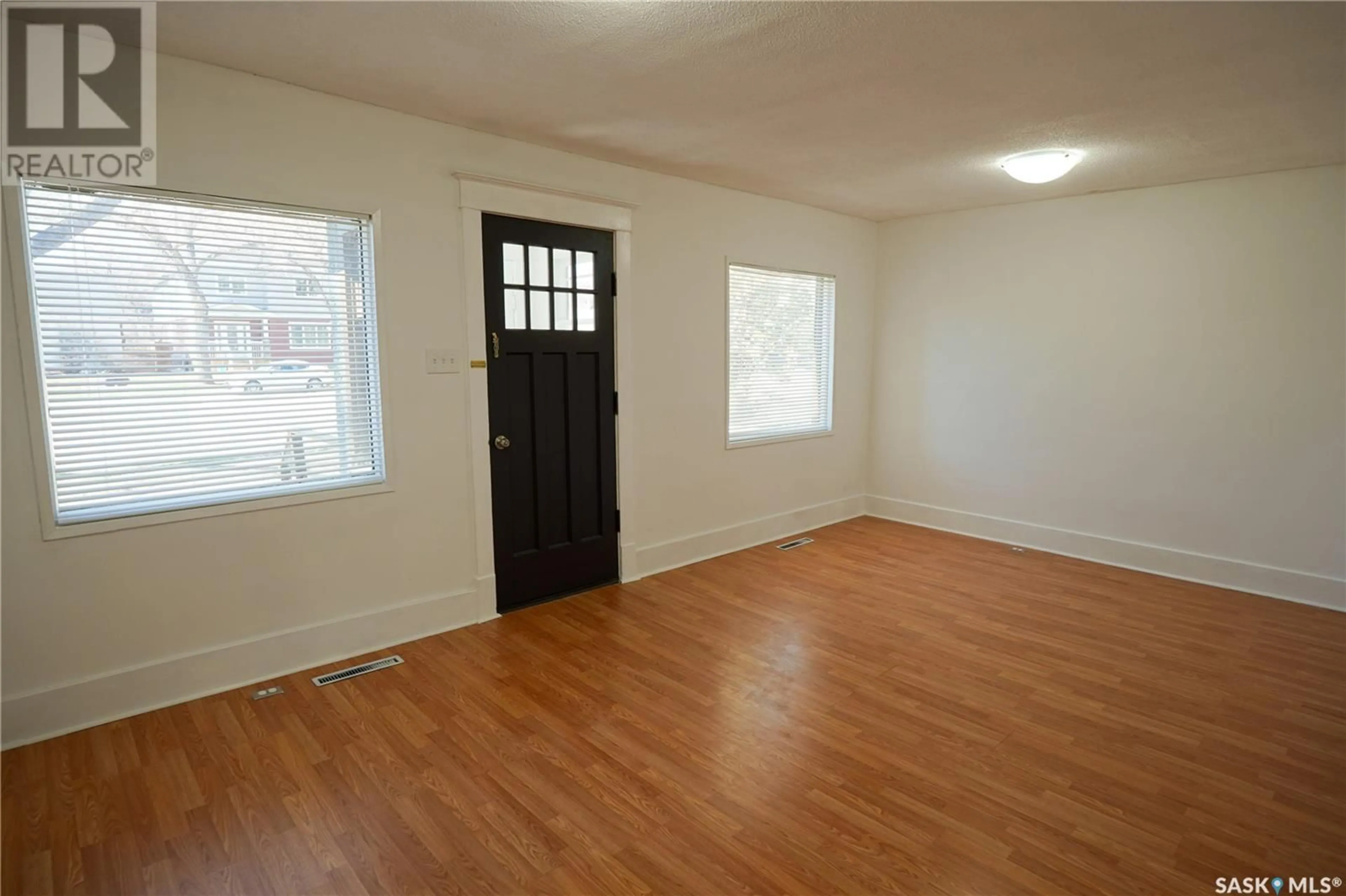 A pic of a room for 1503 BROADWAY AVENUE, Saskatoon Saskatchewan S7H2B1