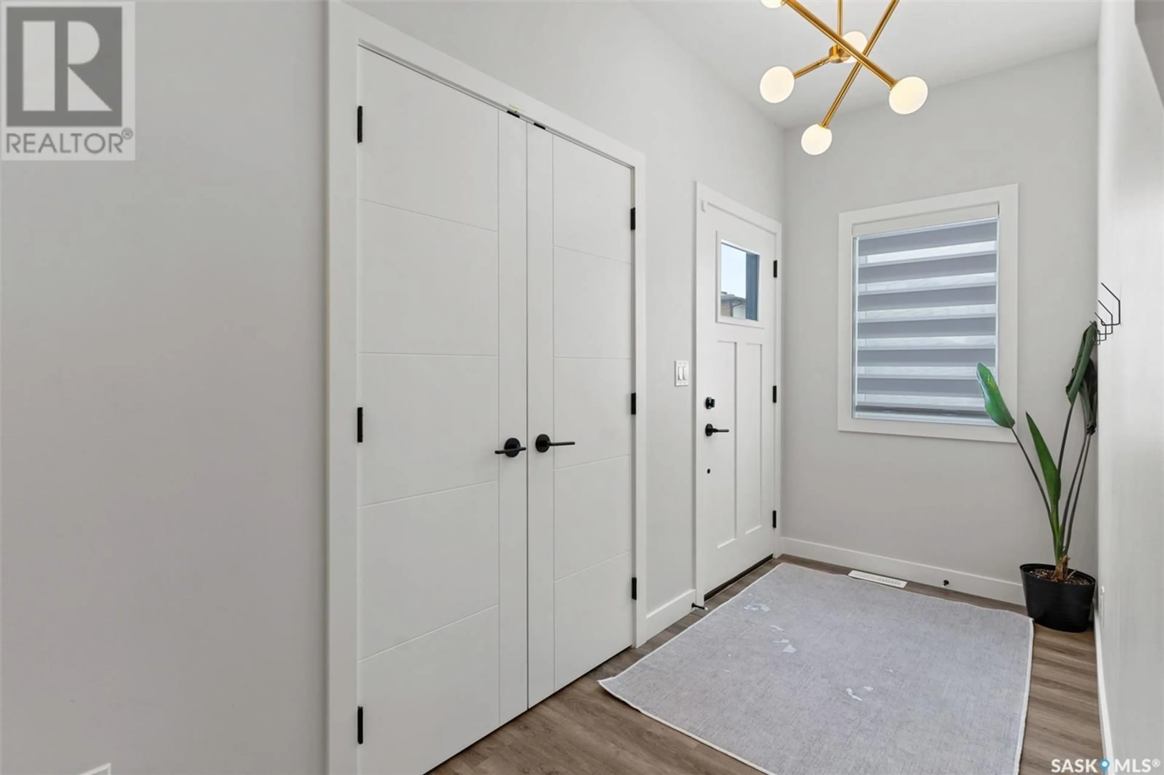 Indoor entryway for 403 DUBOIS TERRACE, Saskatoon Saskatchewan S0K2T0