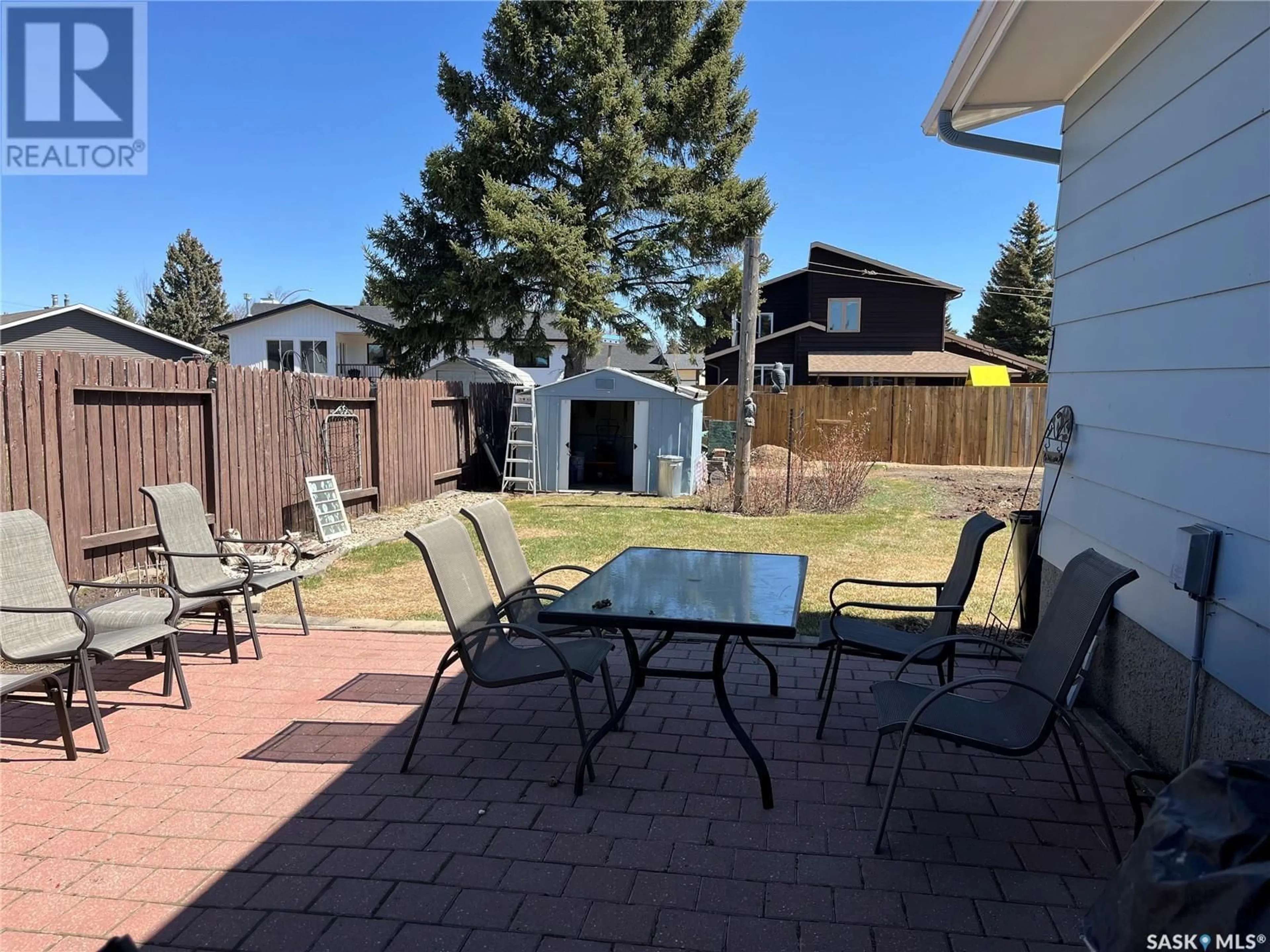 Patio, street for 1206 CENTENNIAL PLACE, Humboldt Saskatchewan S0K2A0