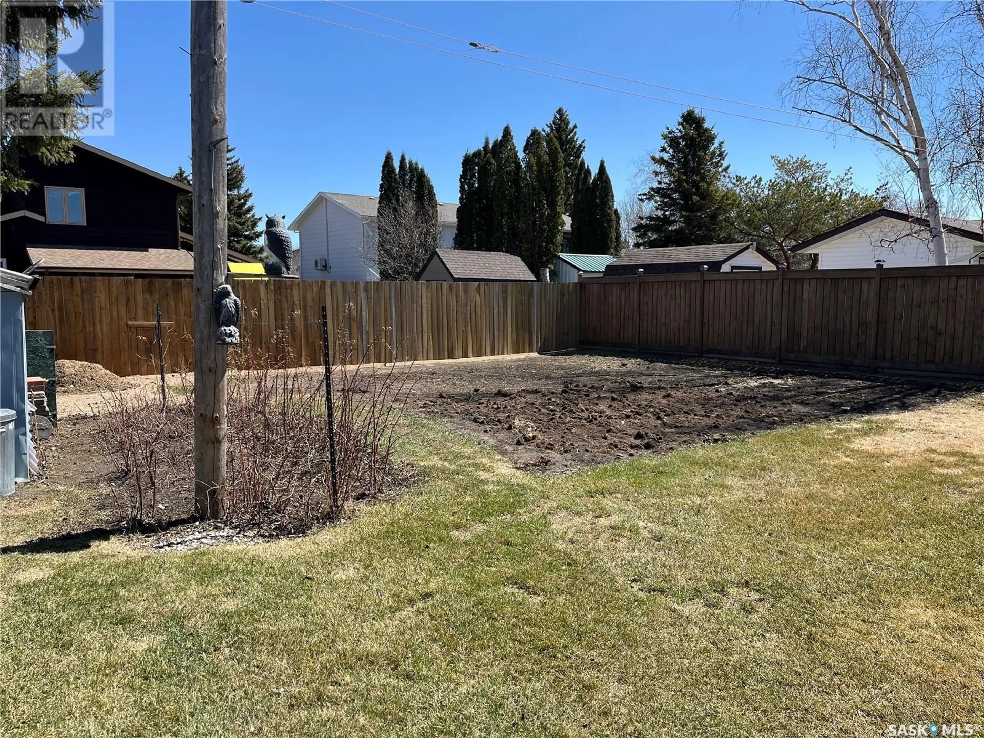 A pic from outside/outdoor area/front of a property/back of a property/a pic from drone, unknown for 1206 CENTENNIAL PLACE, Humboldt Saskatchewan S0K2A0