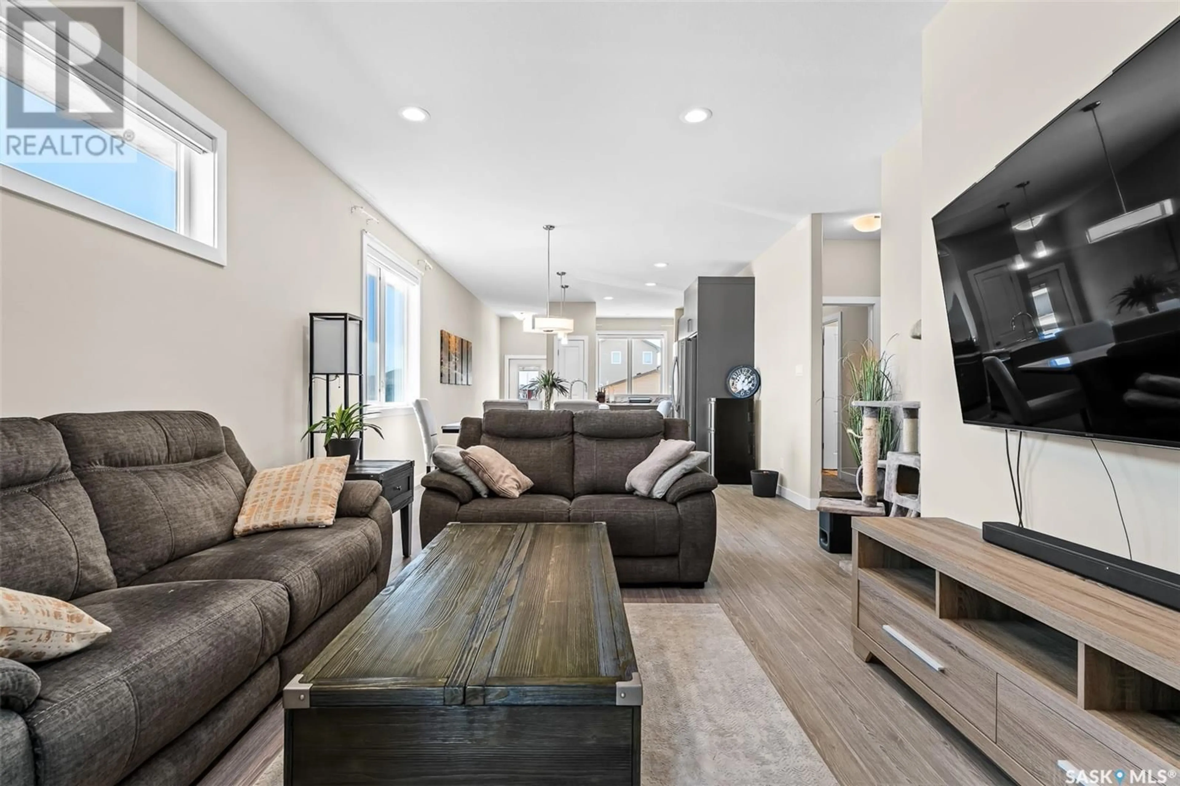 Living room with furniture, unknown for 1702 HAYES LANE, Moose Jaw Saskatchewan S6J0B6