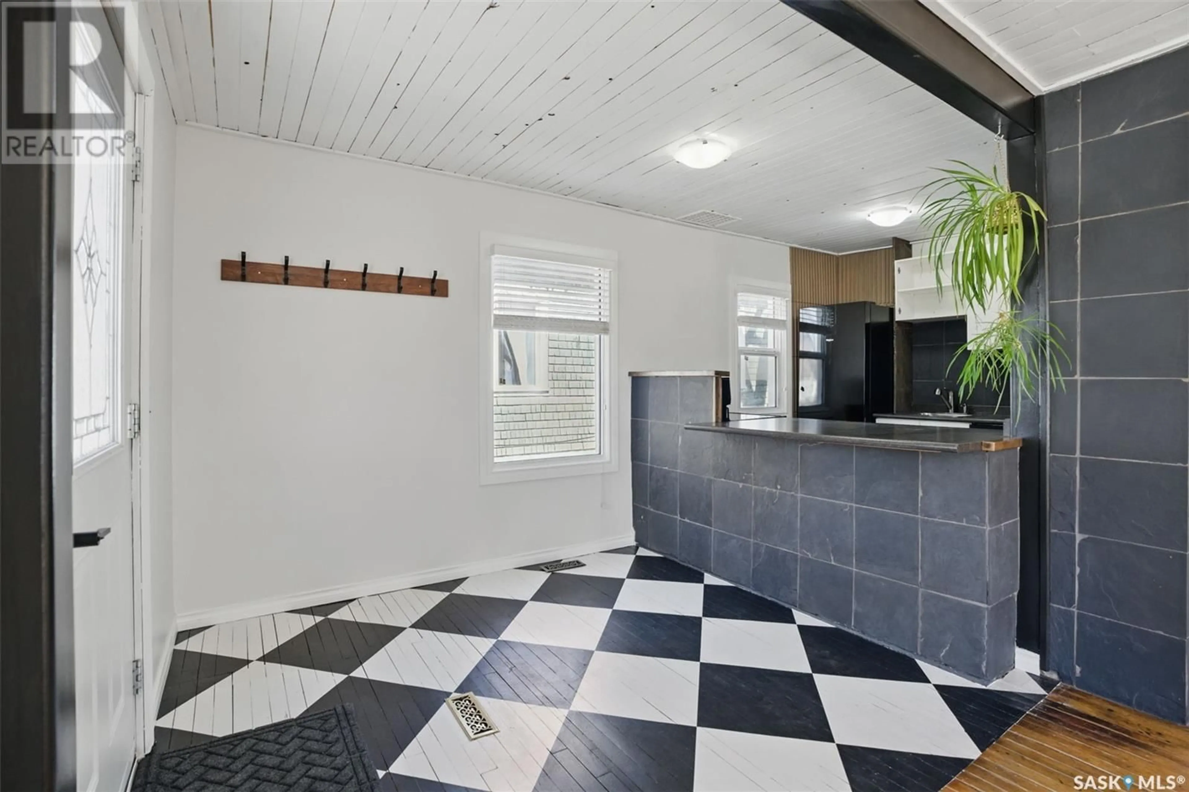 Unknown for 1212 F AVENUE, Saskatoon Saskatchewan S7L1X3