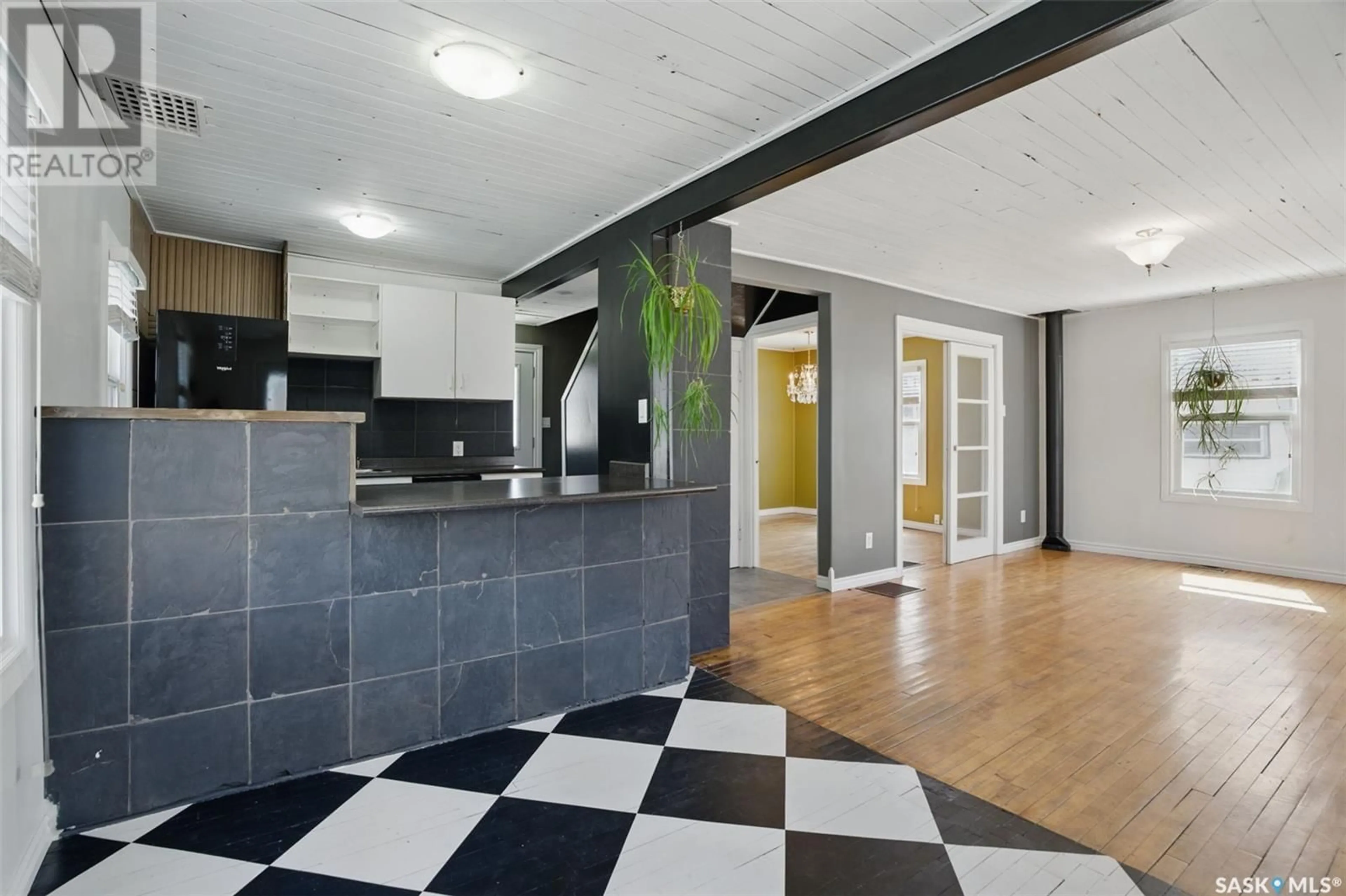 Unknown for 1212 F AVENUE, Saskatoon Saskatchewan S7L1X3