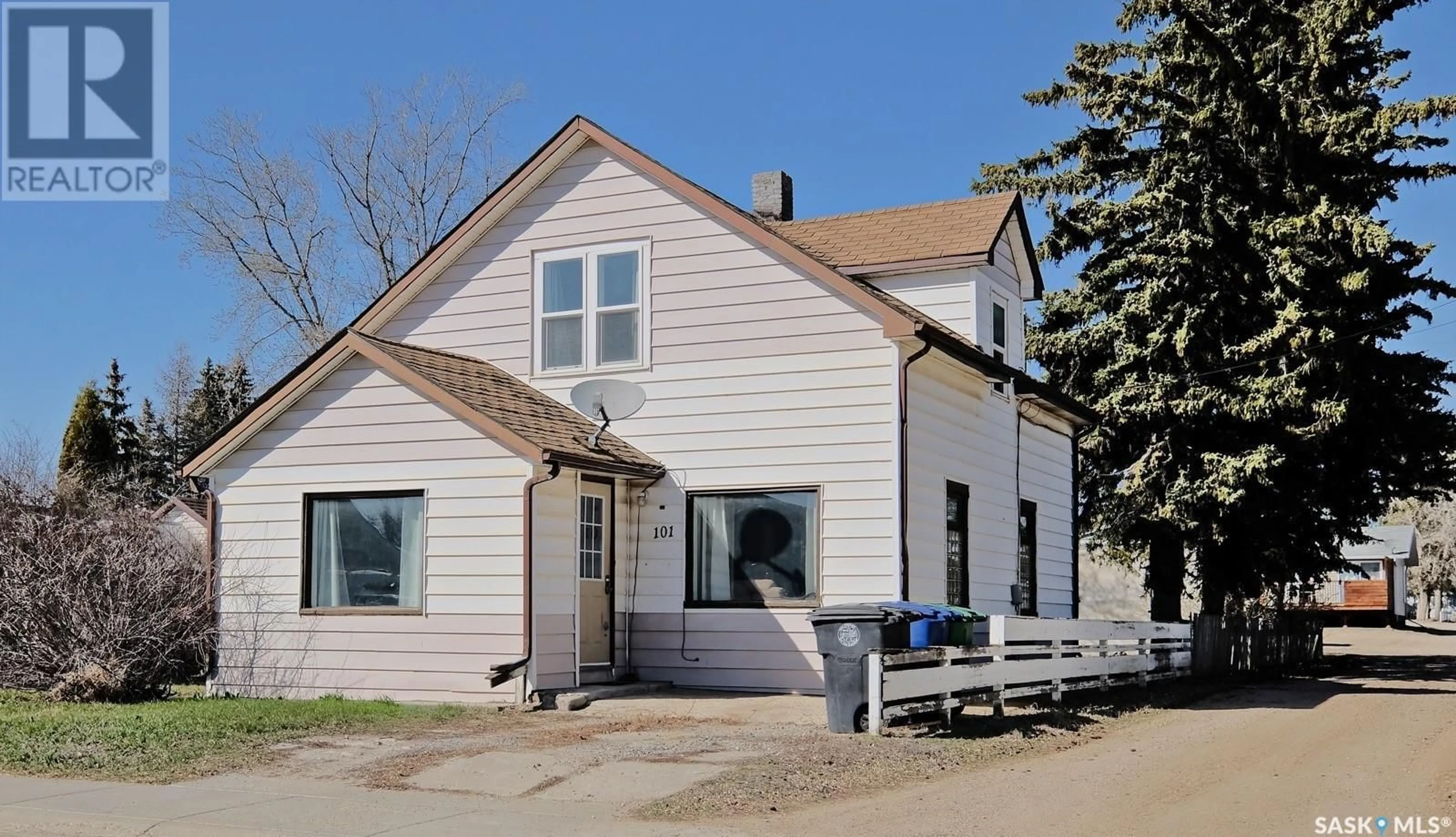 Unknown for 101 4TH AVENUE, Biggar Saskatchewan S0K0M0