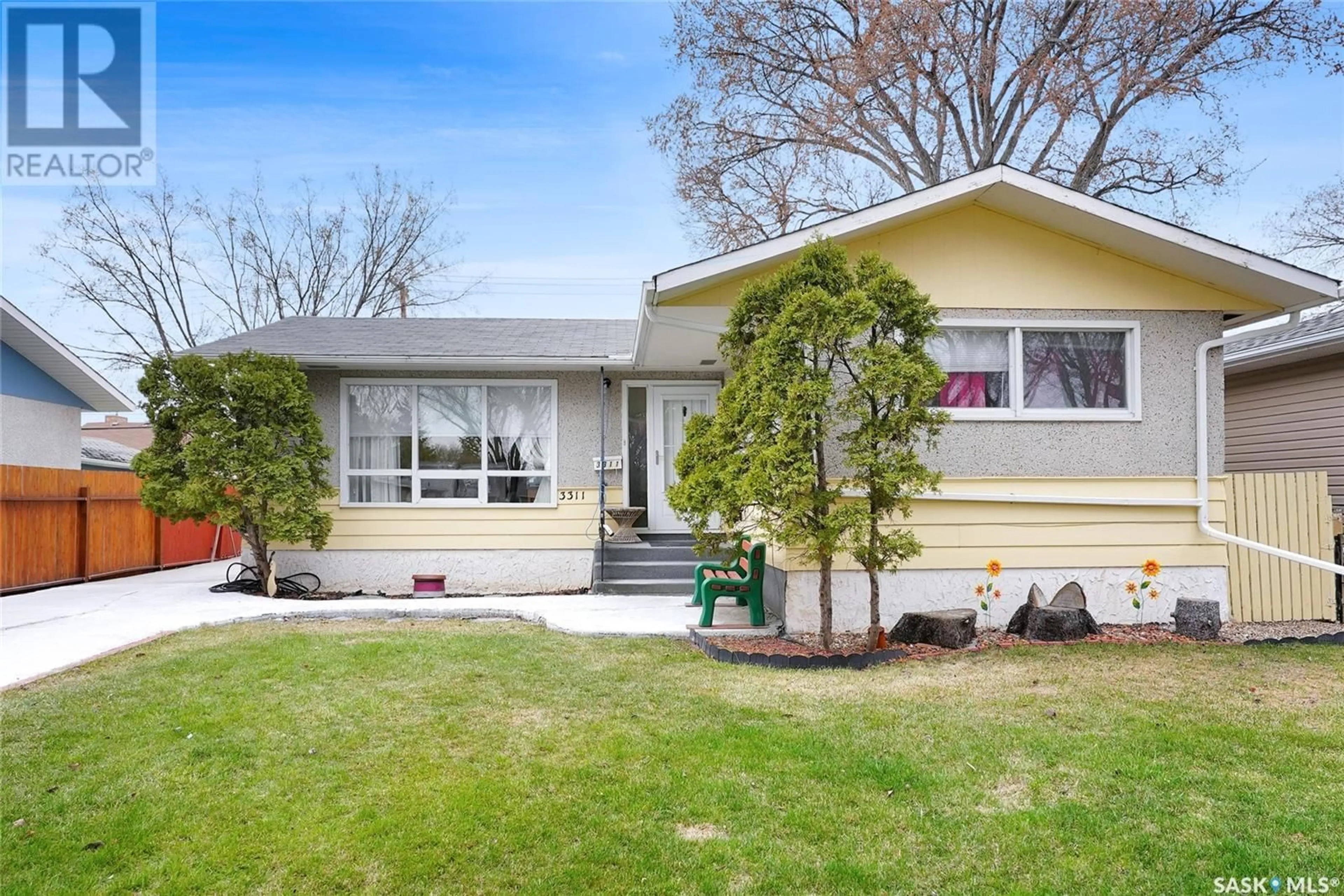 Home with vinyl exterior material, street for 3311 PARLIAMENT AVENUE, Regina Saskatchewan S4S2M1