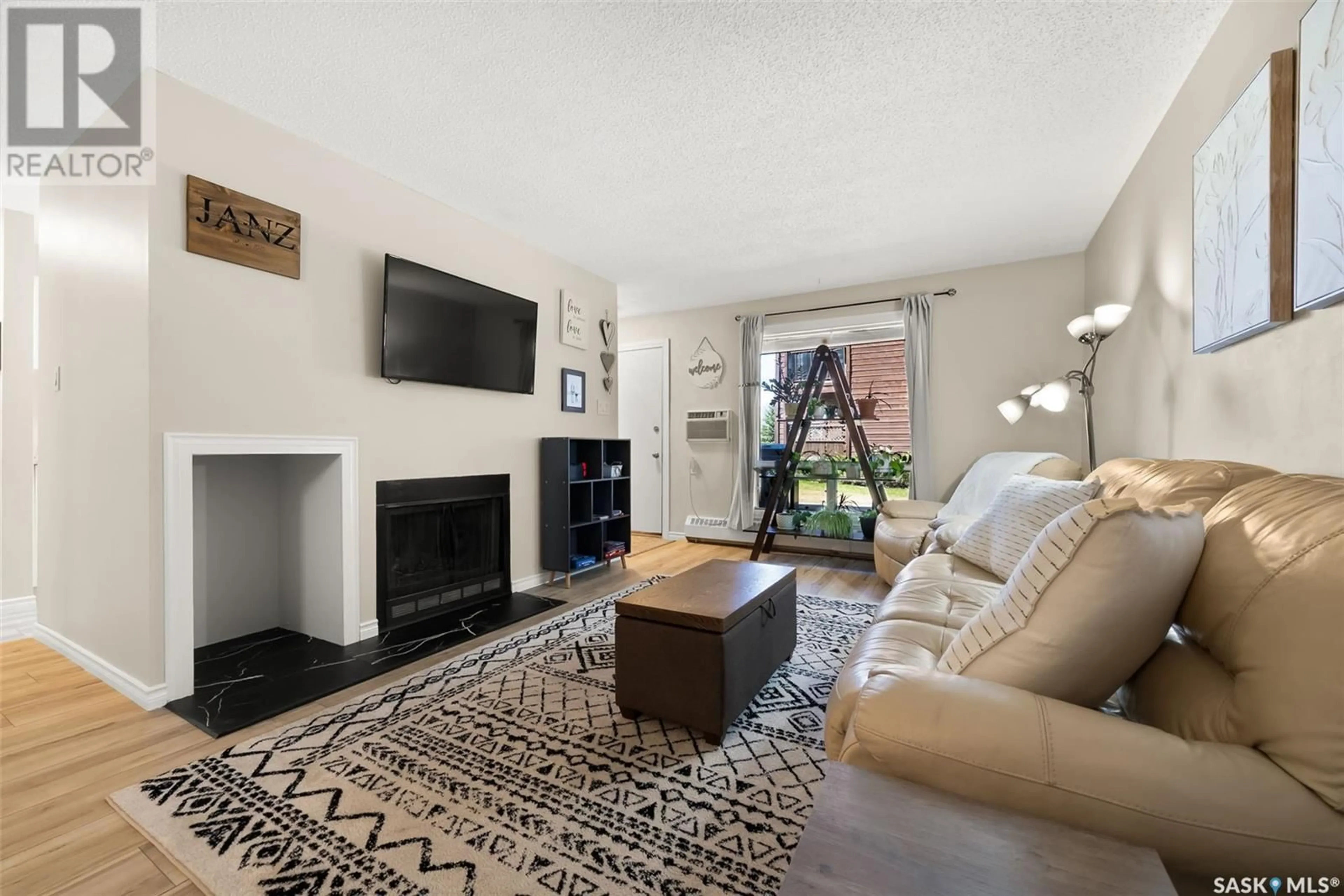 Living room with furniture, unknown for 31 - 107 RODENBUSH DRIVE, Regina Saskatchewan S4R8C7