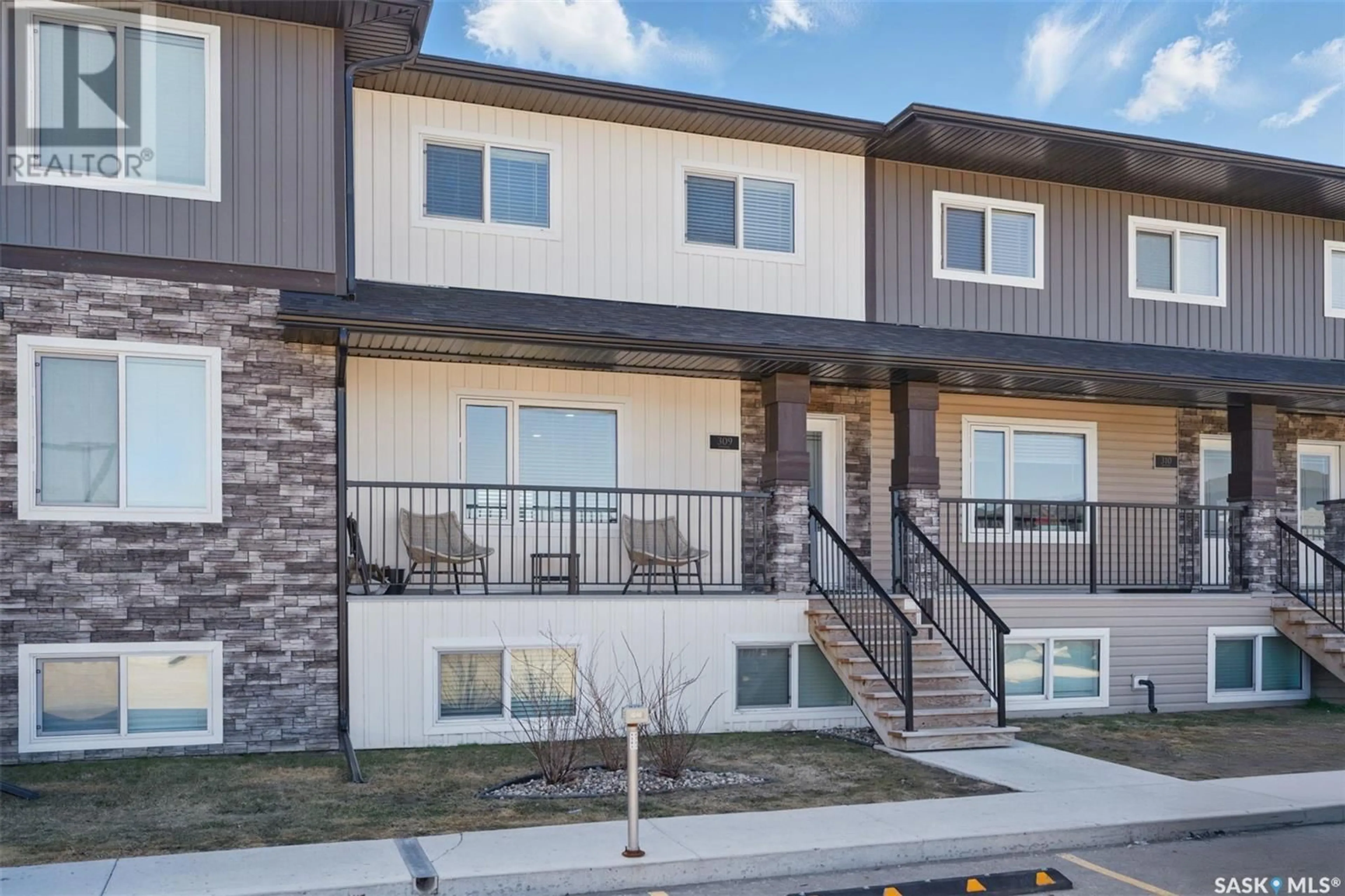 Home with vinyl exterior material, unknown for 110 - 309 AKHTAR BEND, Saskatoon Saskatchewan S7W0Y9